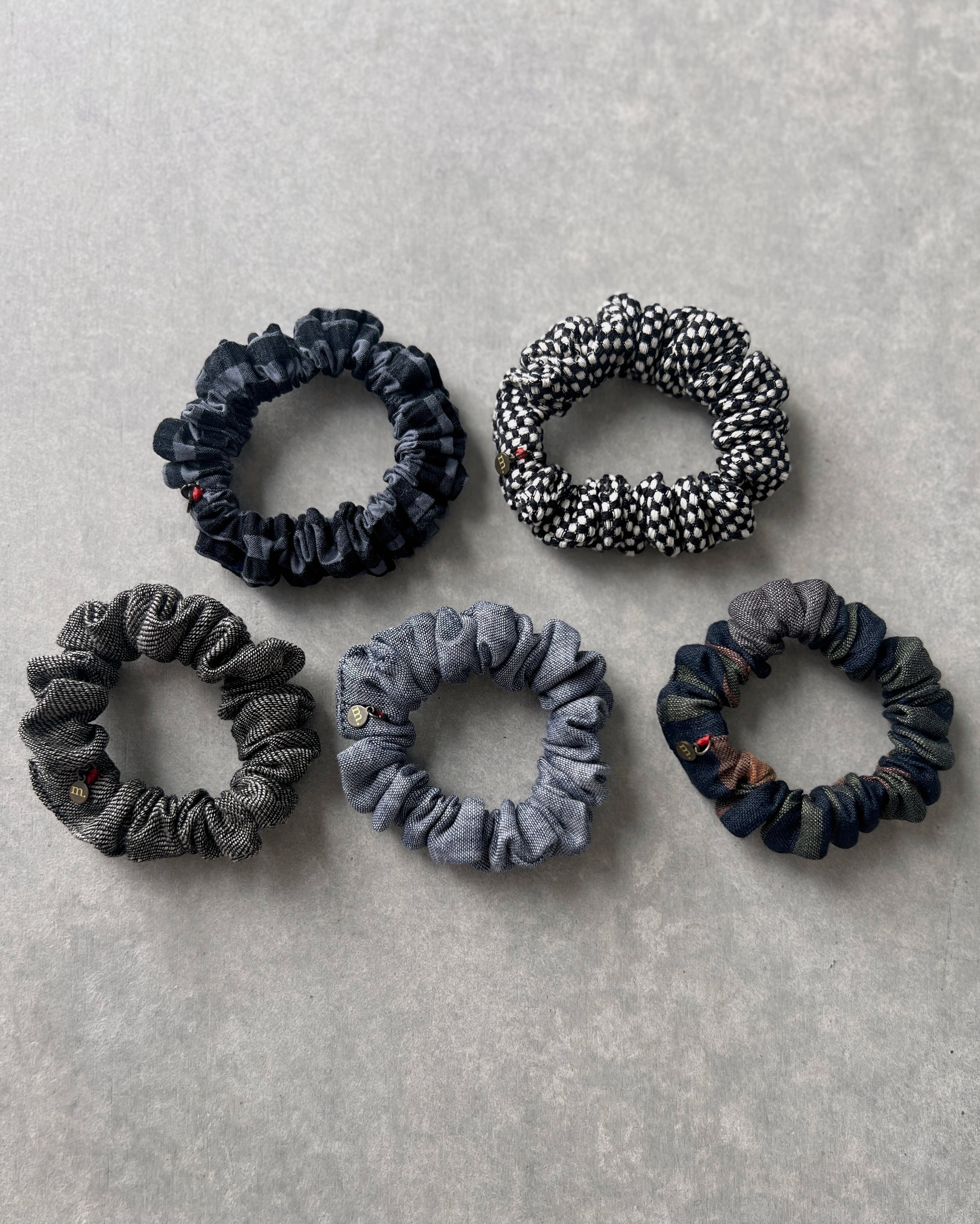 'm' for the maker : scrunchie