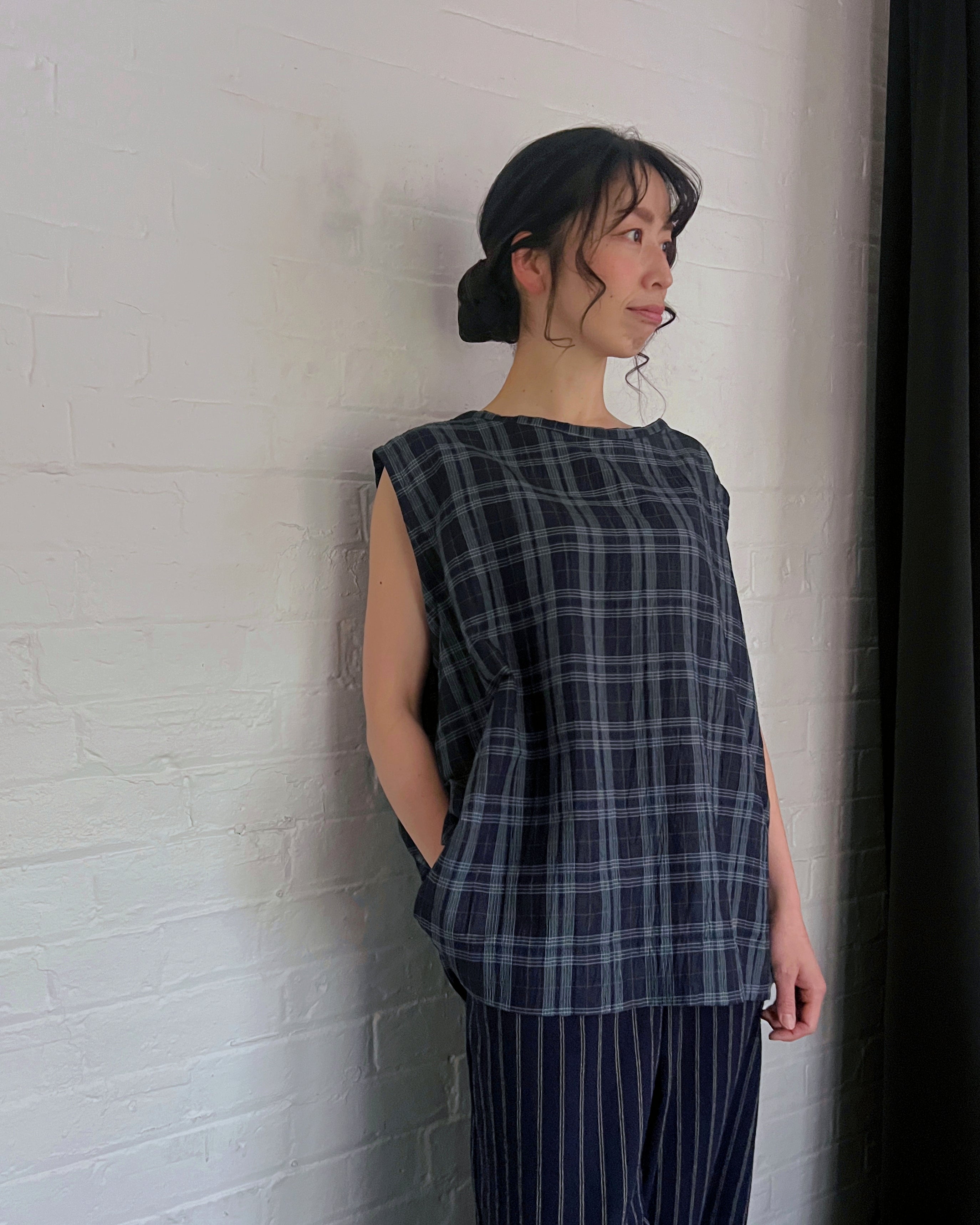 LJ struthers : fine cotton sleeveless tunic