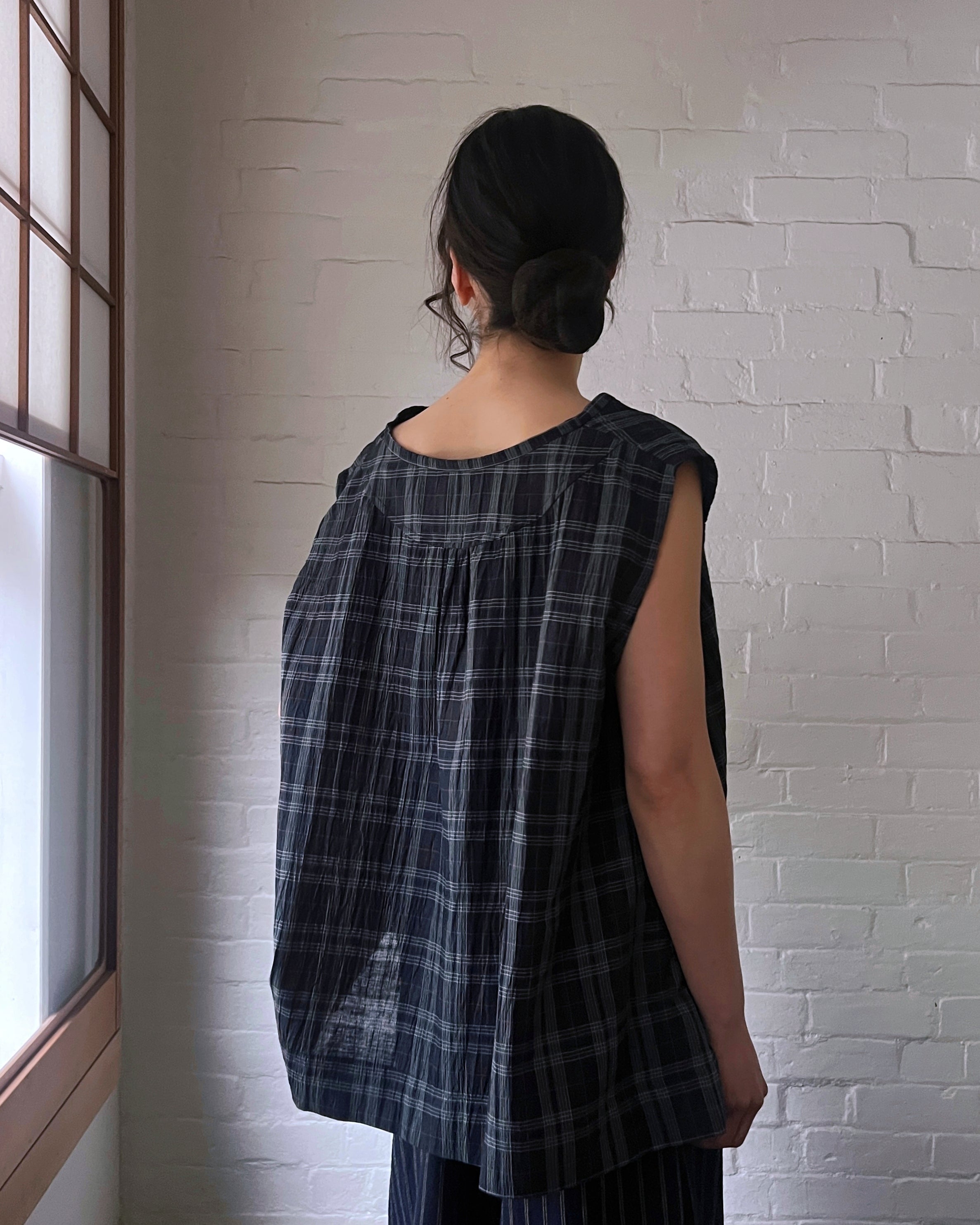 LJ struthers : fine cotton sleeveless tunic