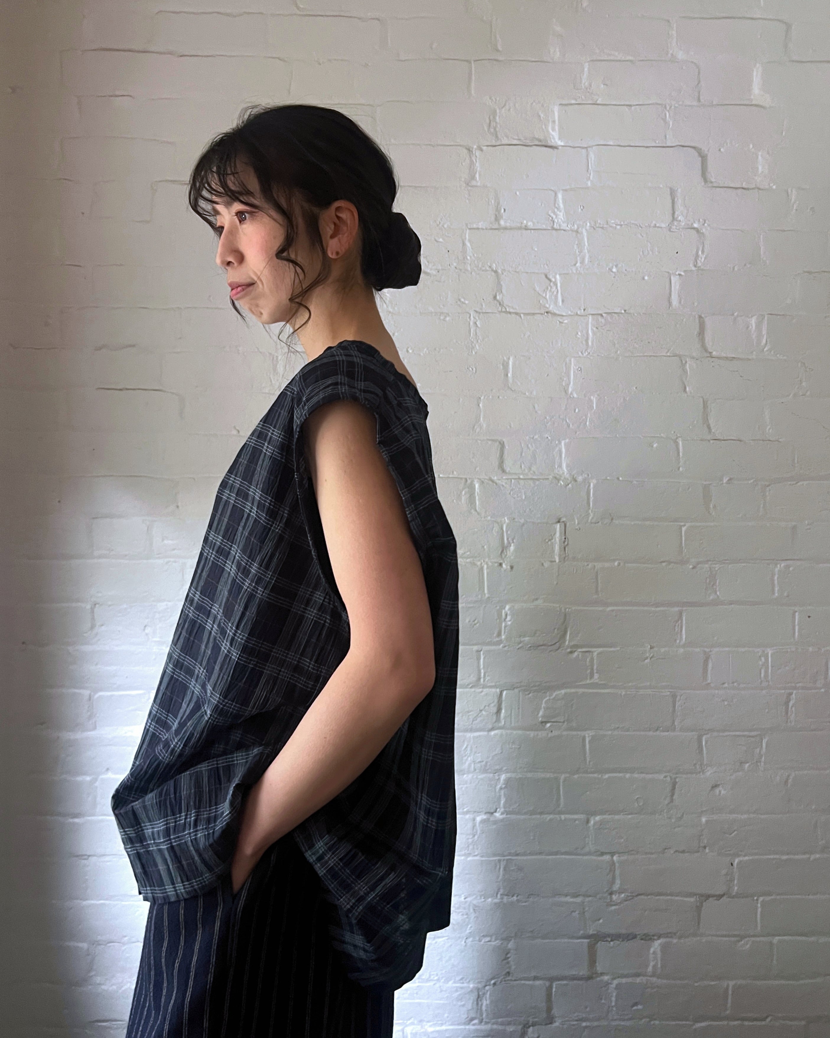 LJ struthers : fine cotton sleeveless tunic