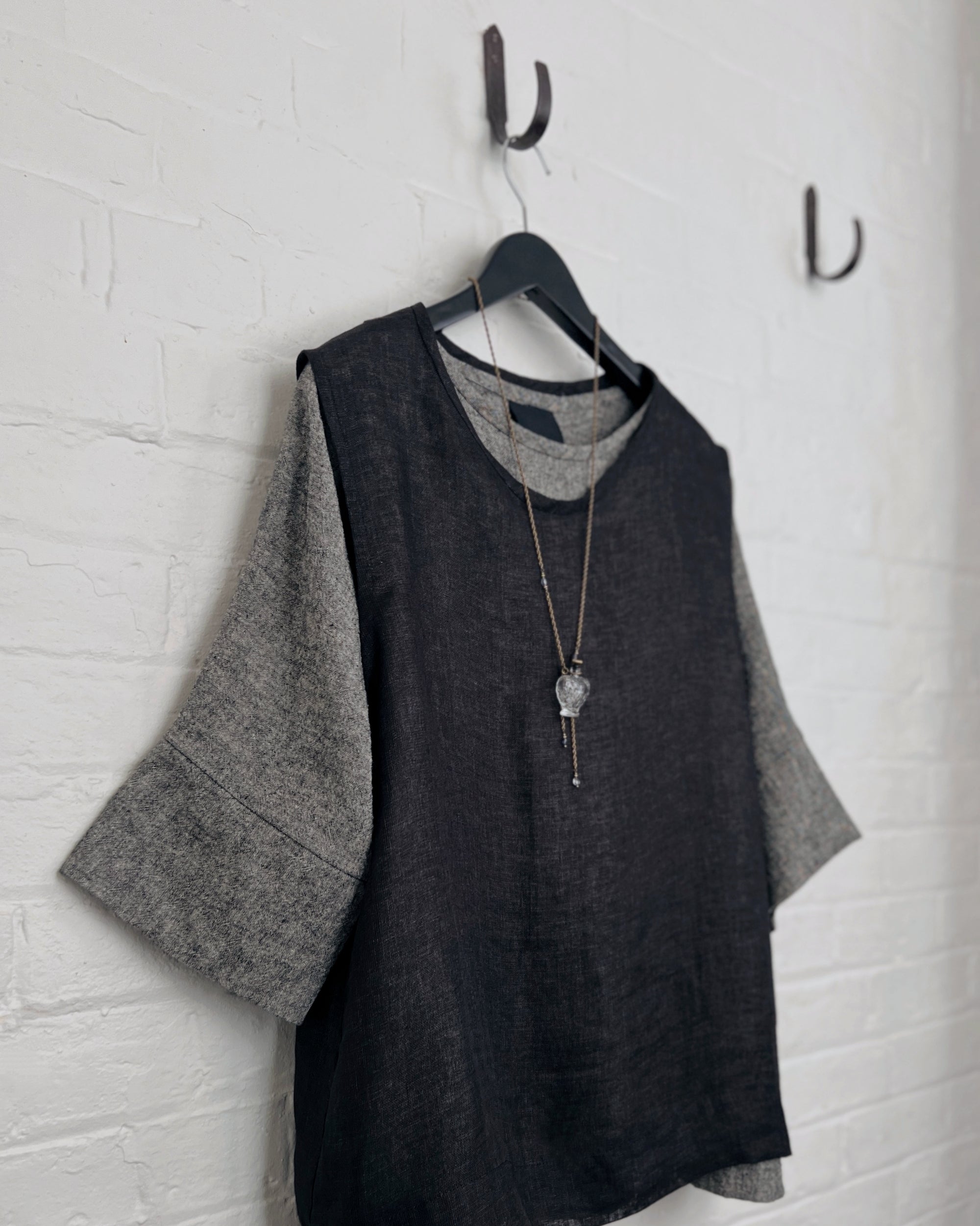 LJ struthers : linen wool lunar smock