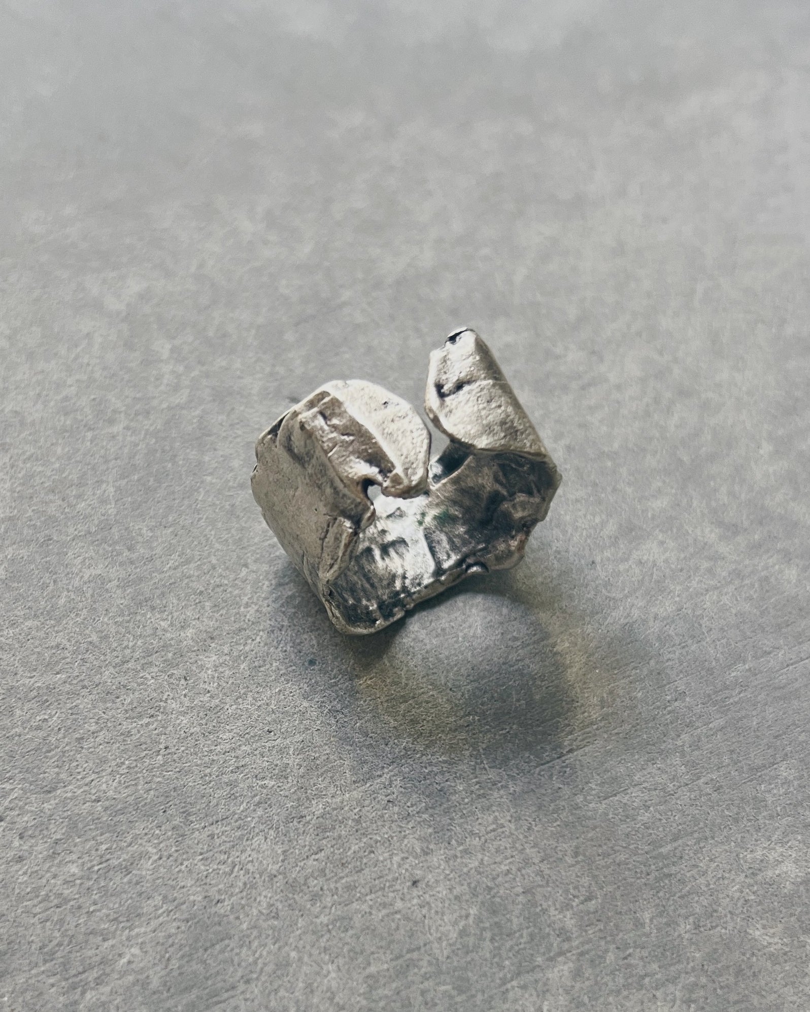 Gülşah Özçelik : silver wrap ring