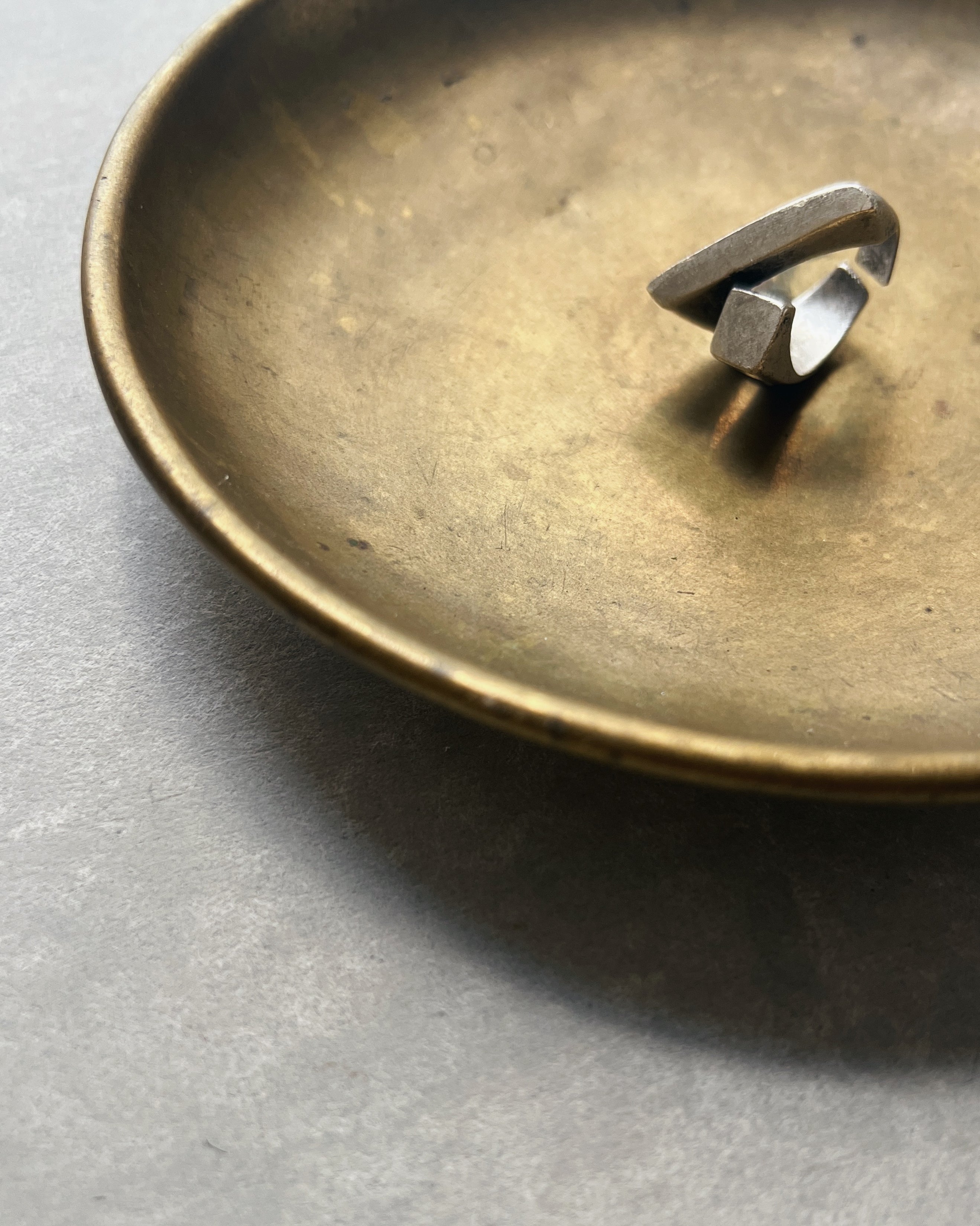 Gülşah Özçelik : silver abstract ring