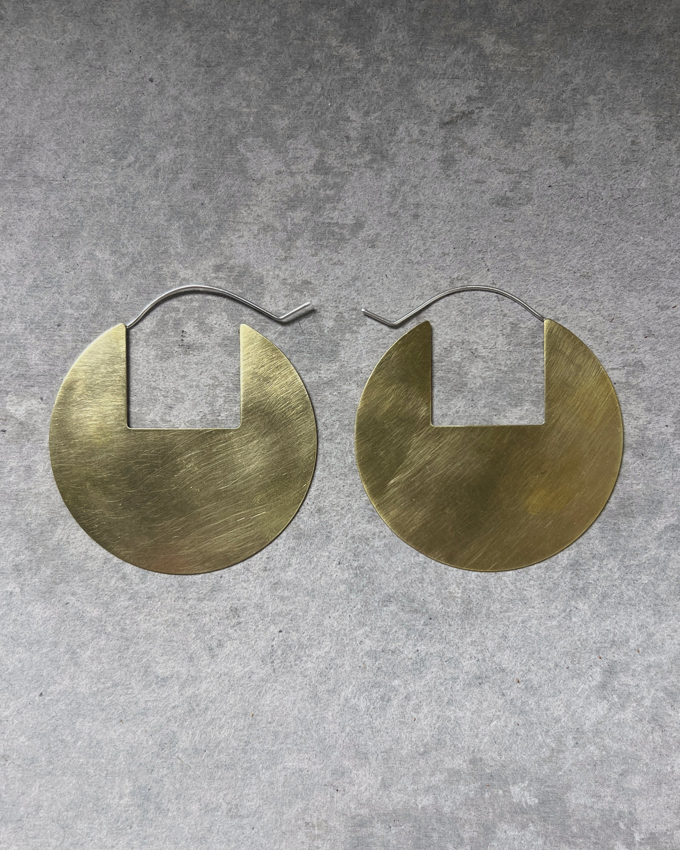 stacey vickery : brass disc earrings