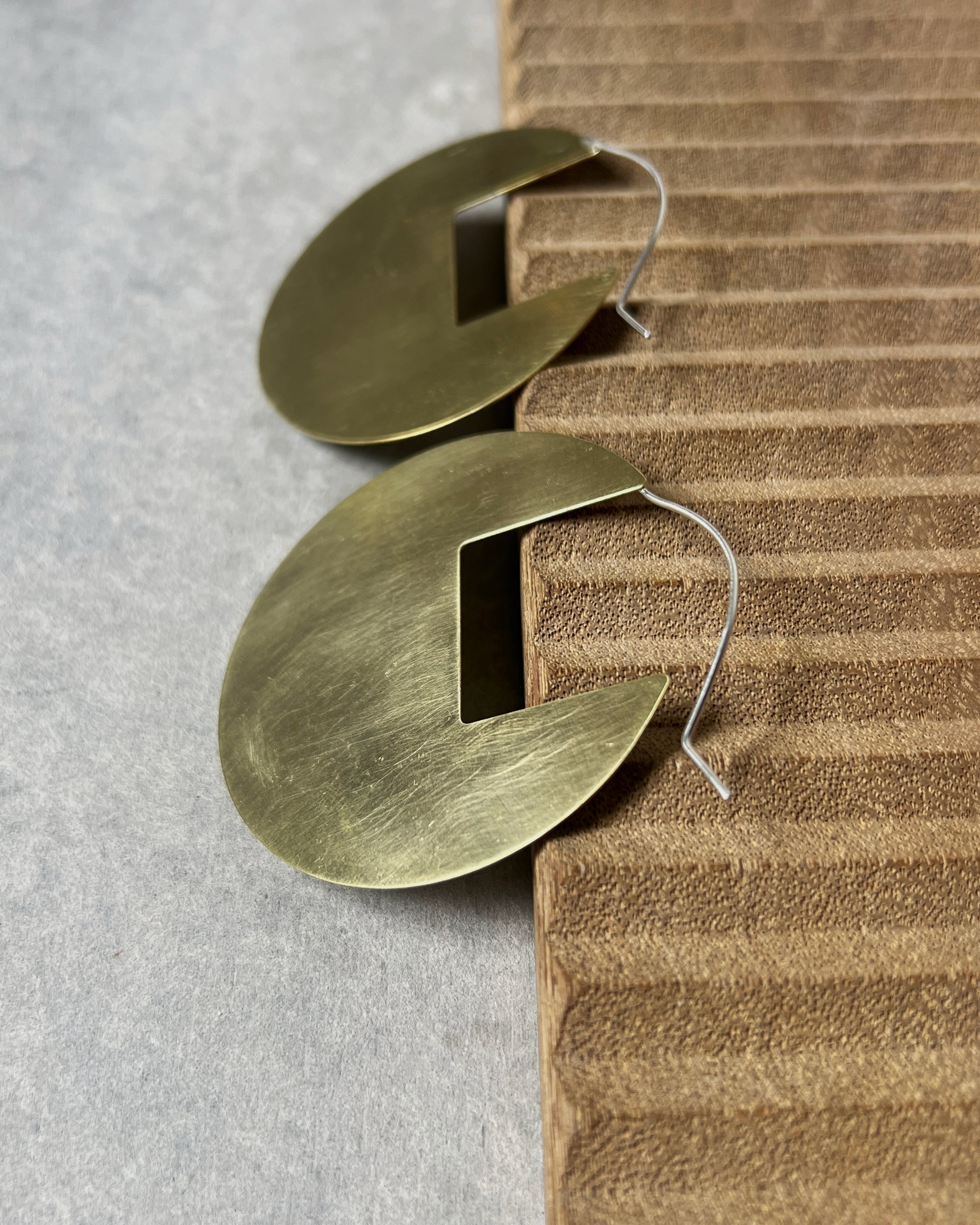 stacey vickery : brass disc earrings
