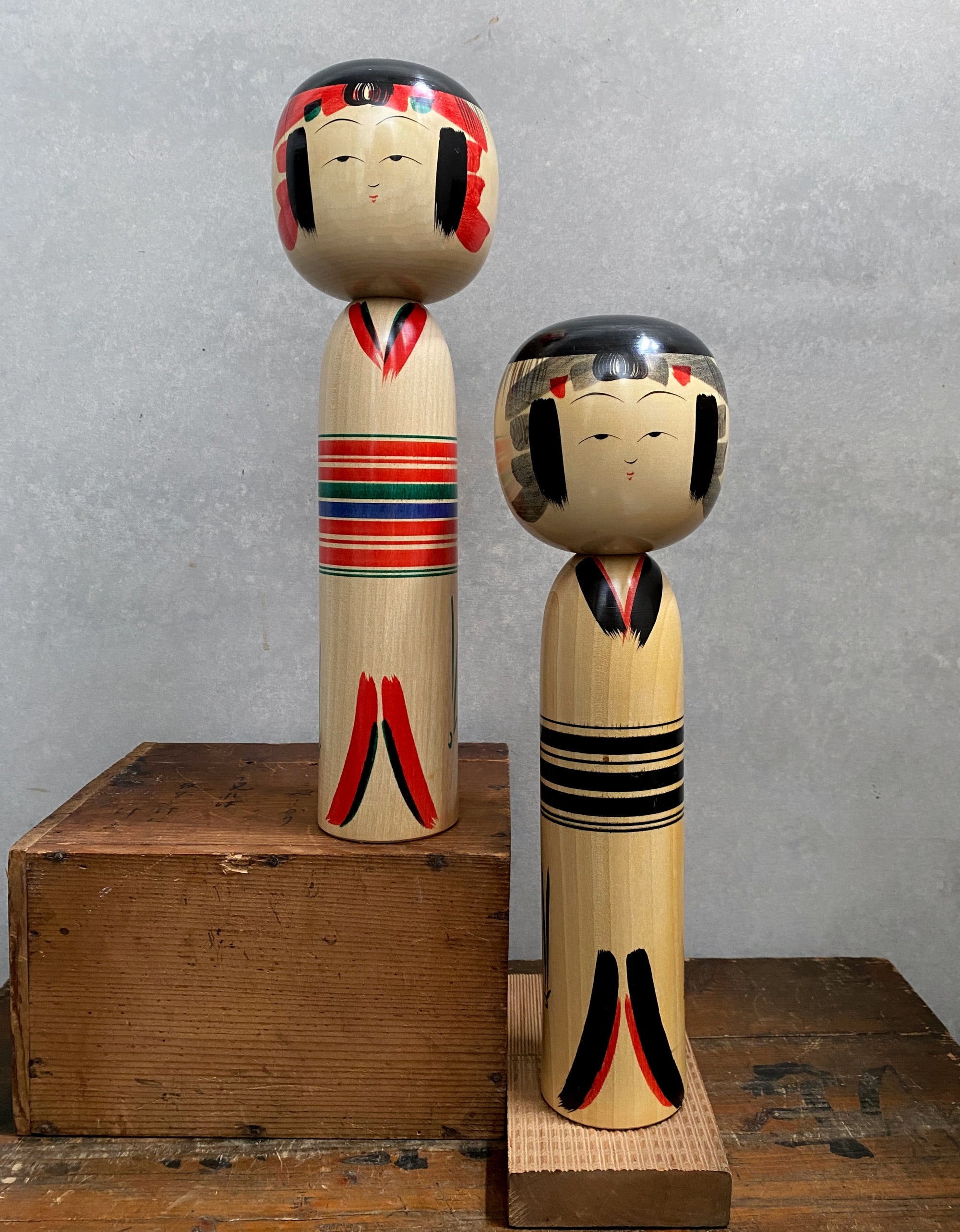 vintage japanese ceremonial kokeshi duo