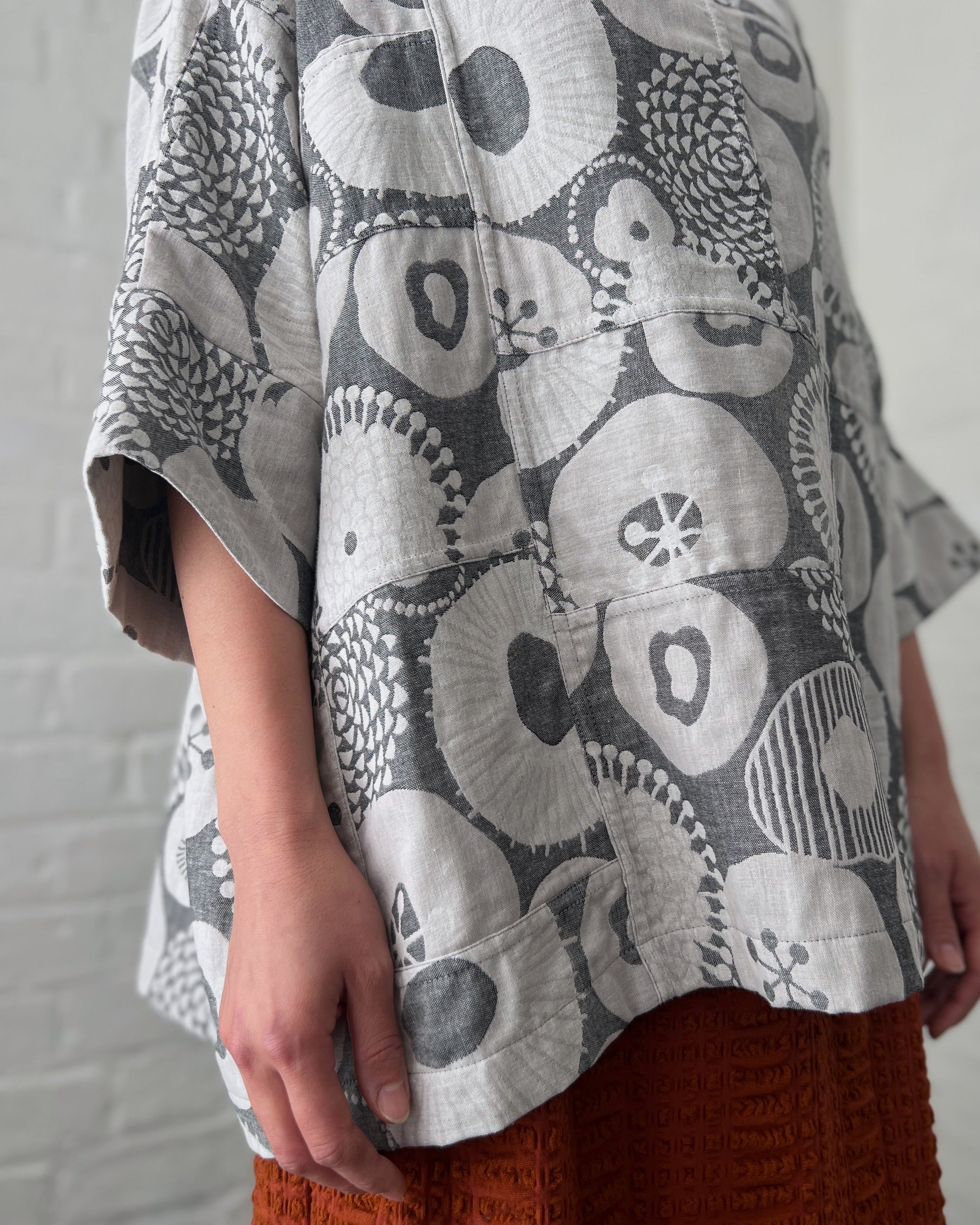 LJ struthers : archive lunar smock