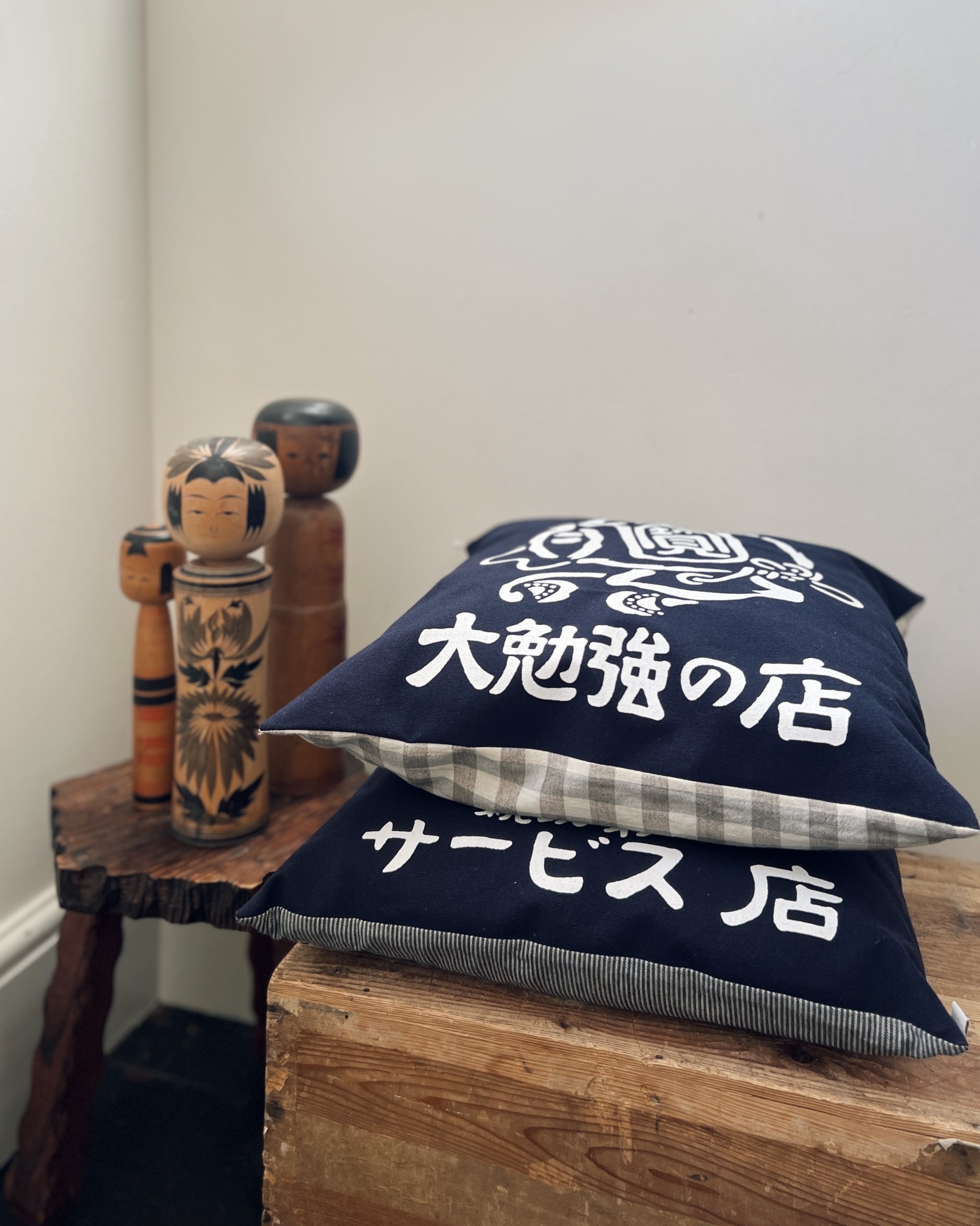 'm' for the maker : kobe cushion