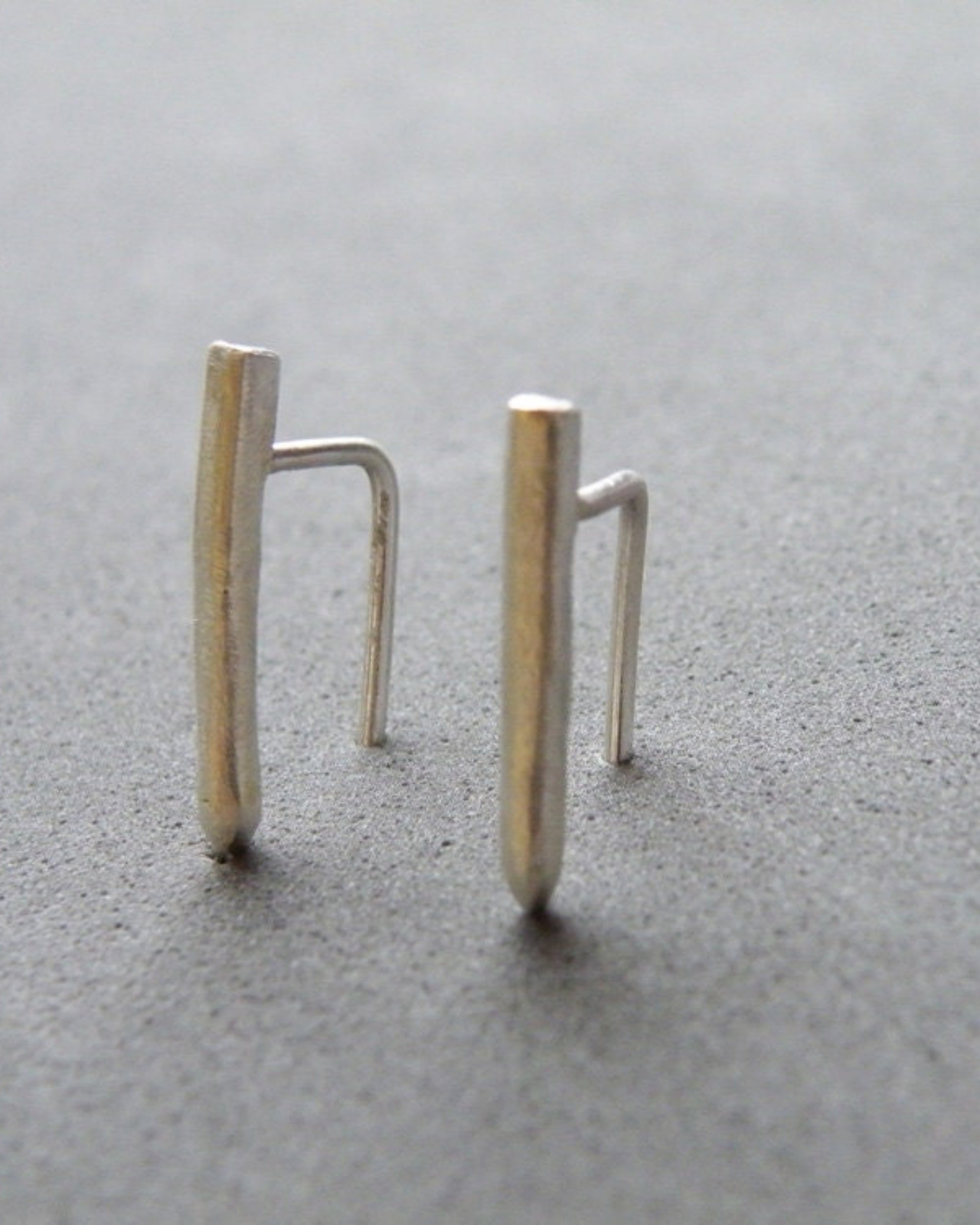 steamylab : silver bar stud earrings