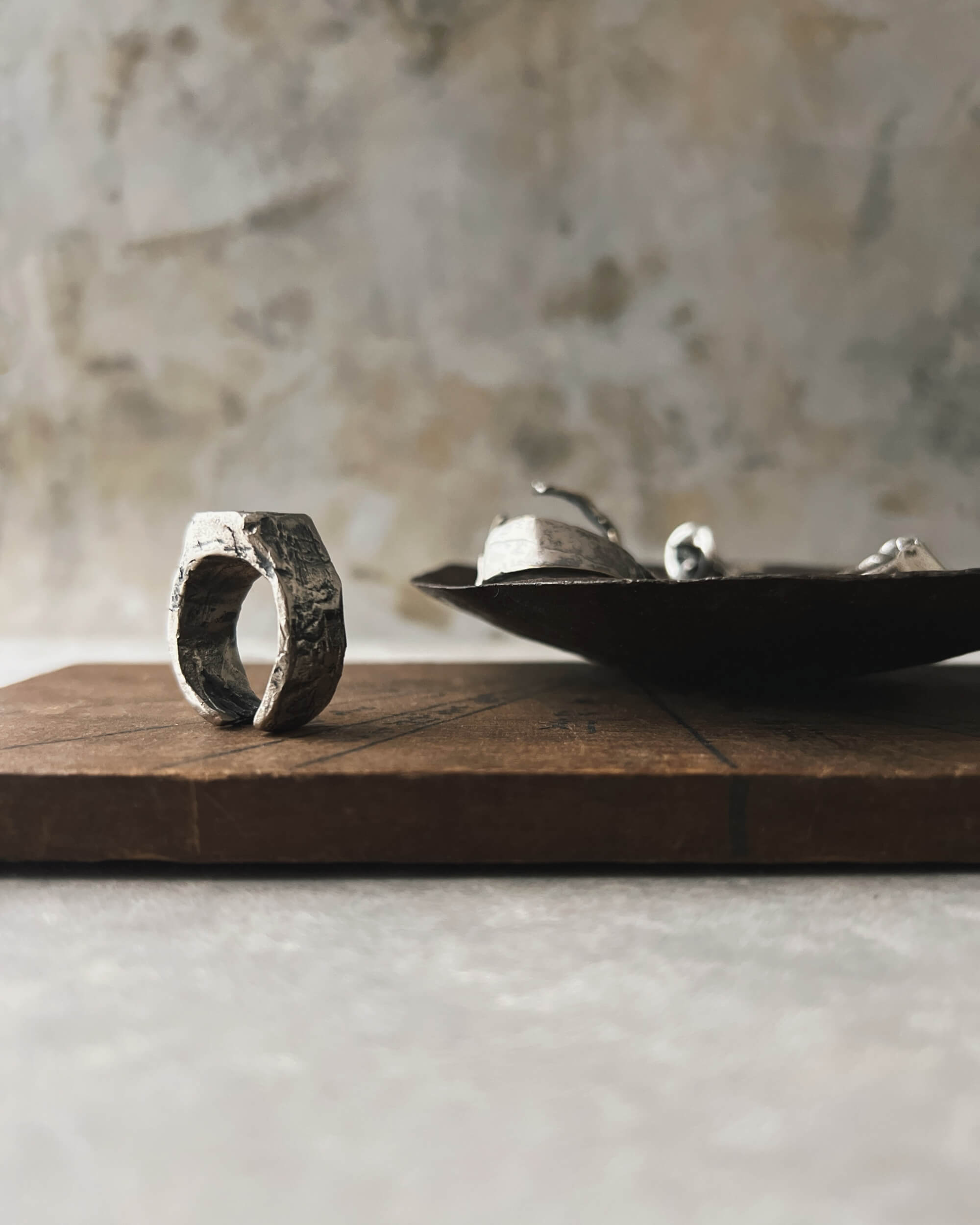 elassaad : signet ring