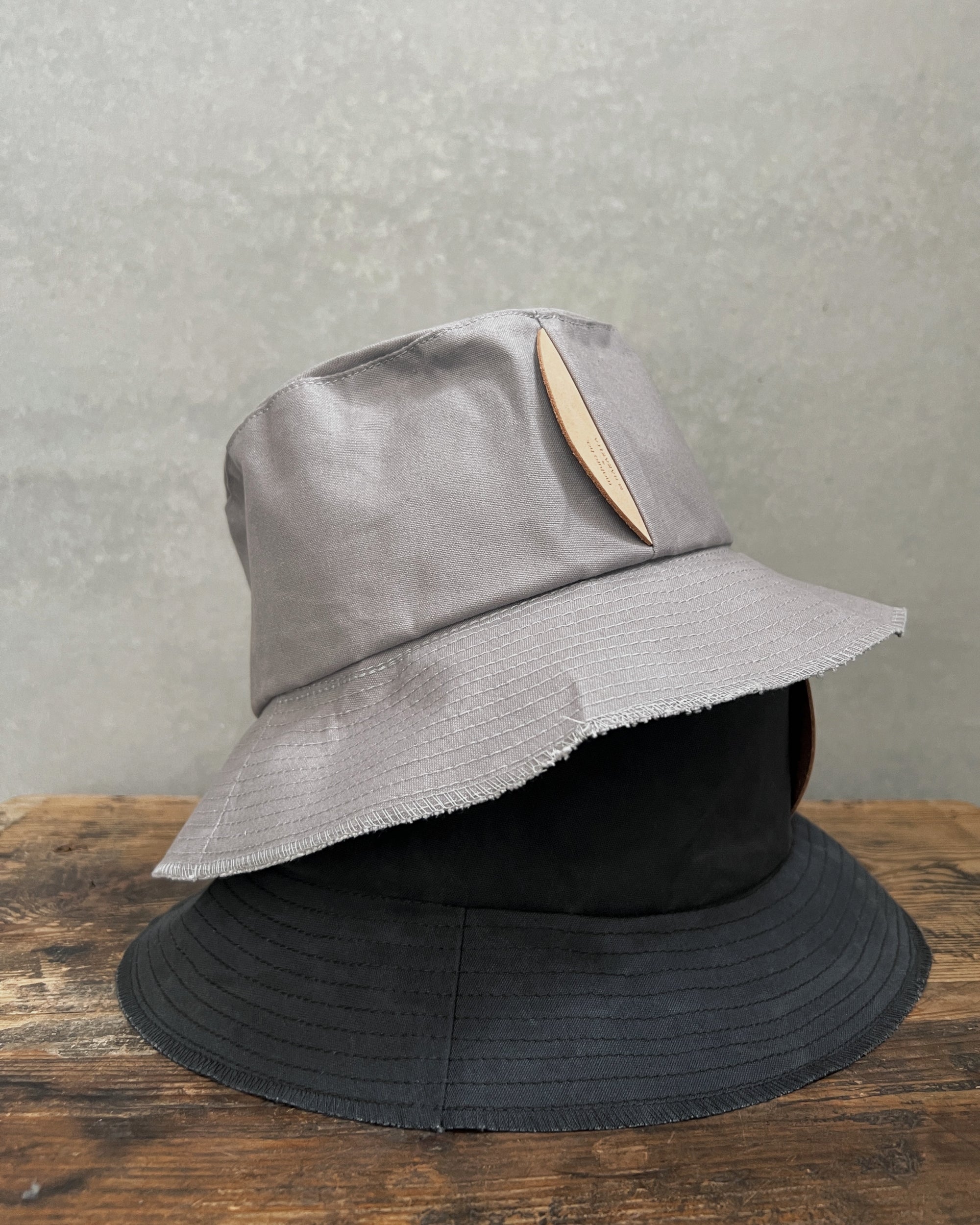 mature ha : paraffin hat in dove