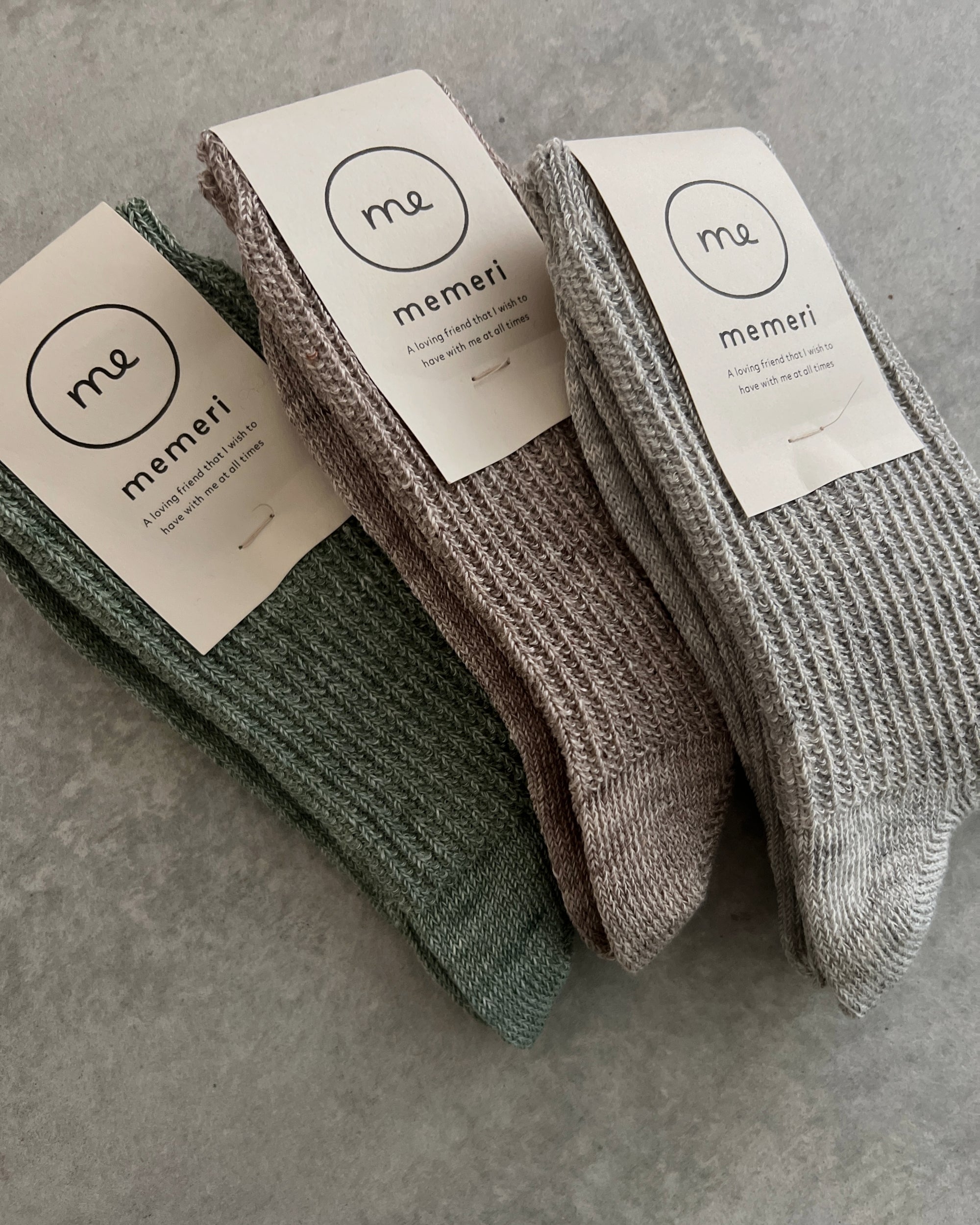 memeri : linen ribbed socks