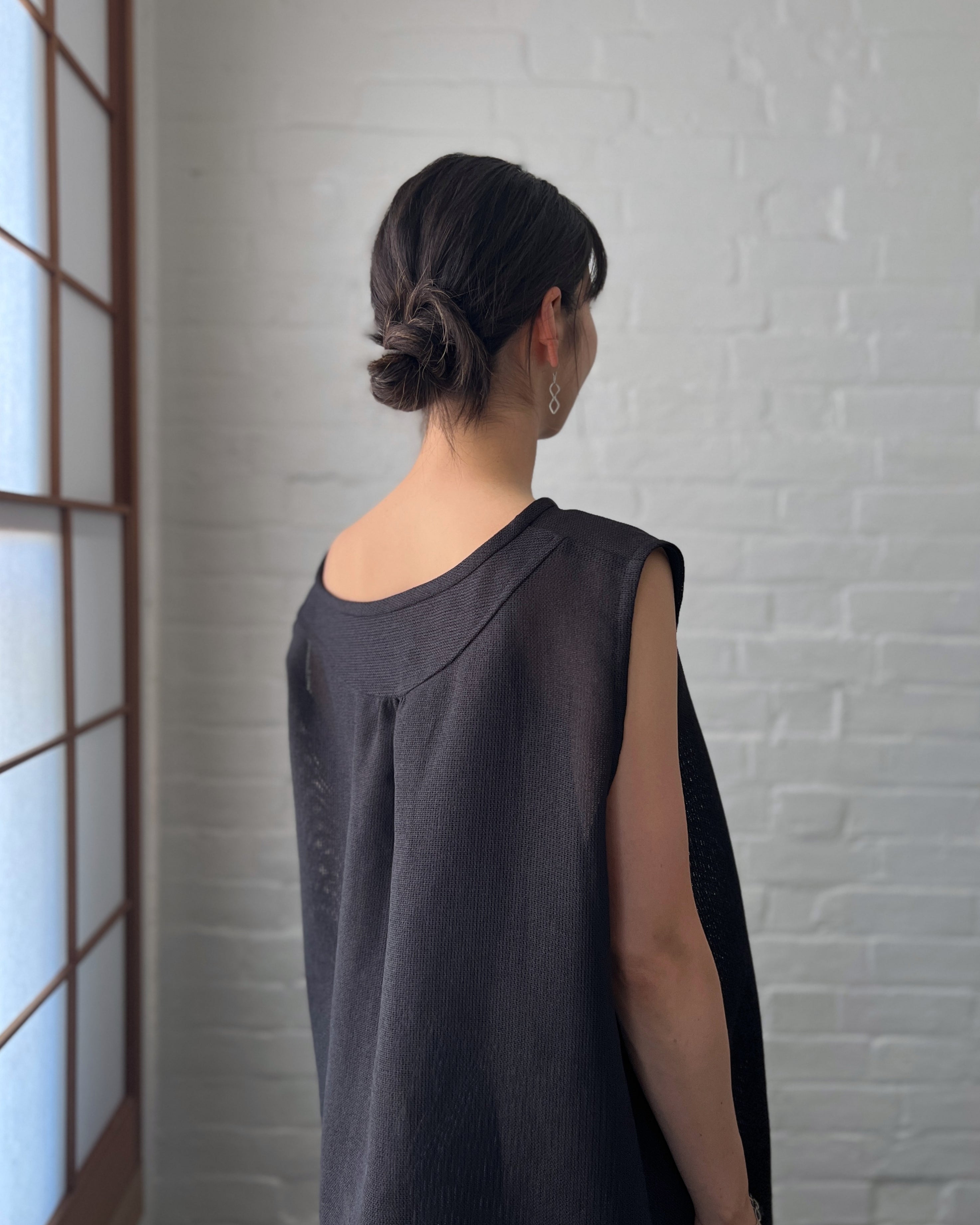 LJ struthers : structural linen tunic