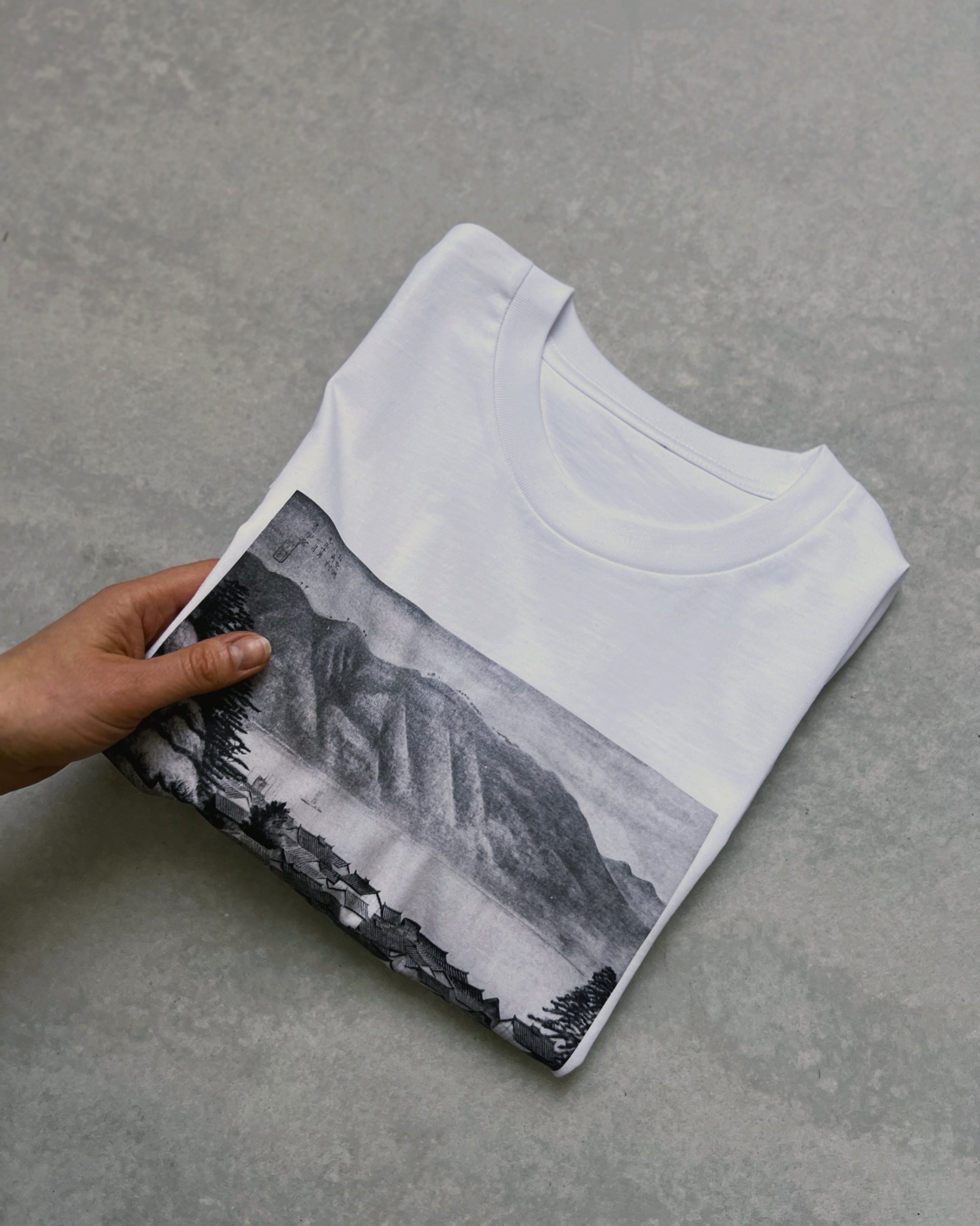 the maker tee : fishing village