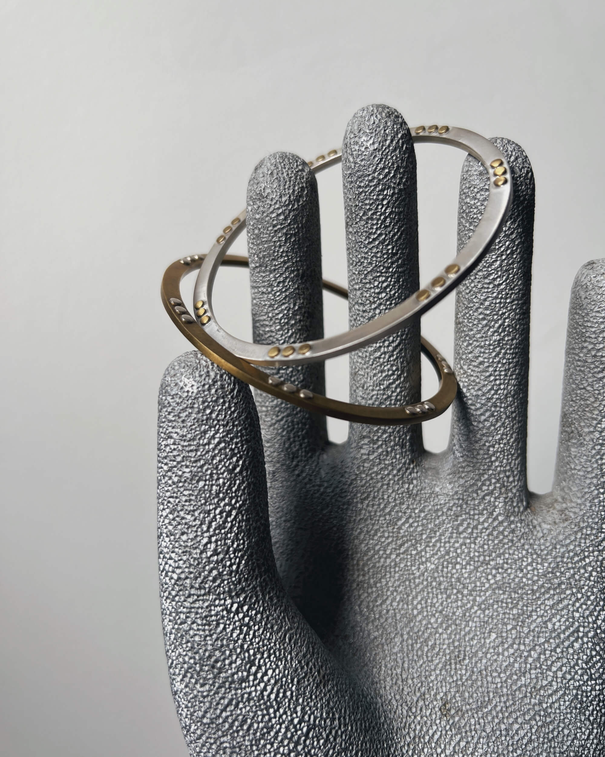 via smith : silver triple dot bangle