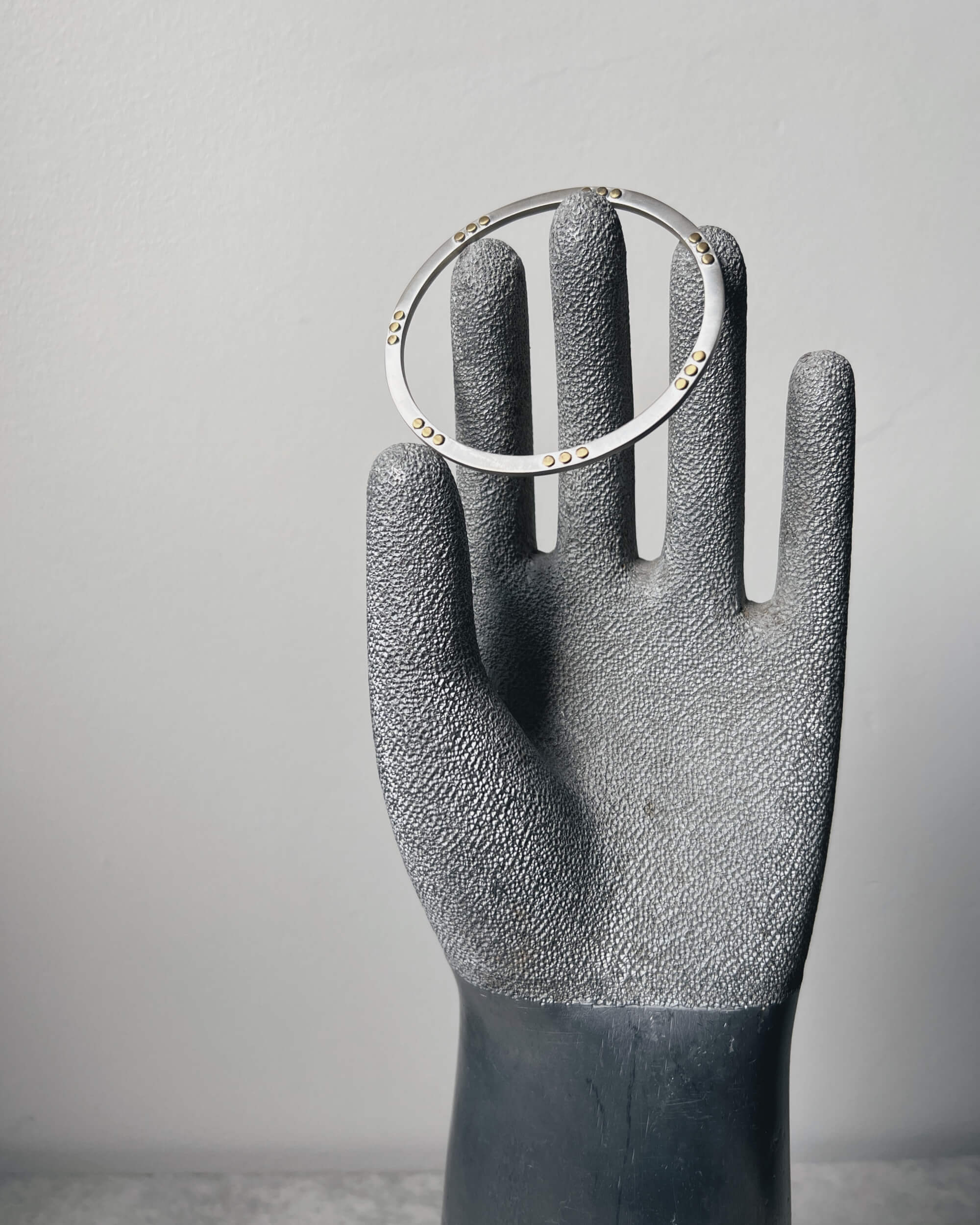 via smith : silver triple dot bangle