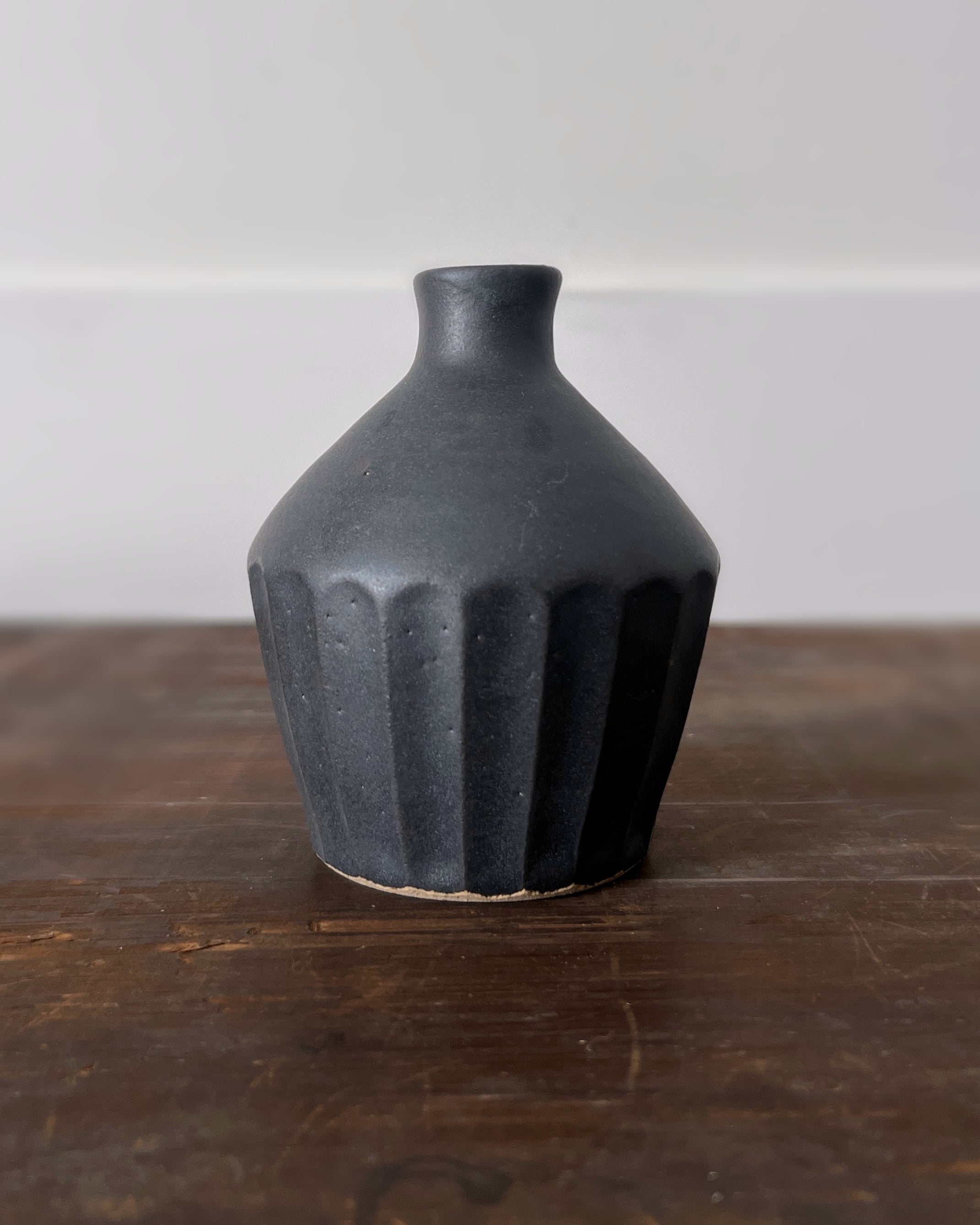 wakasama : ceramic vase