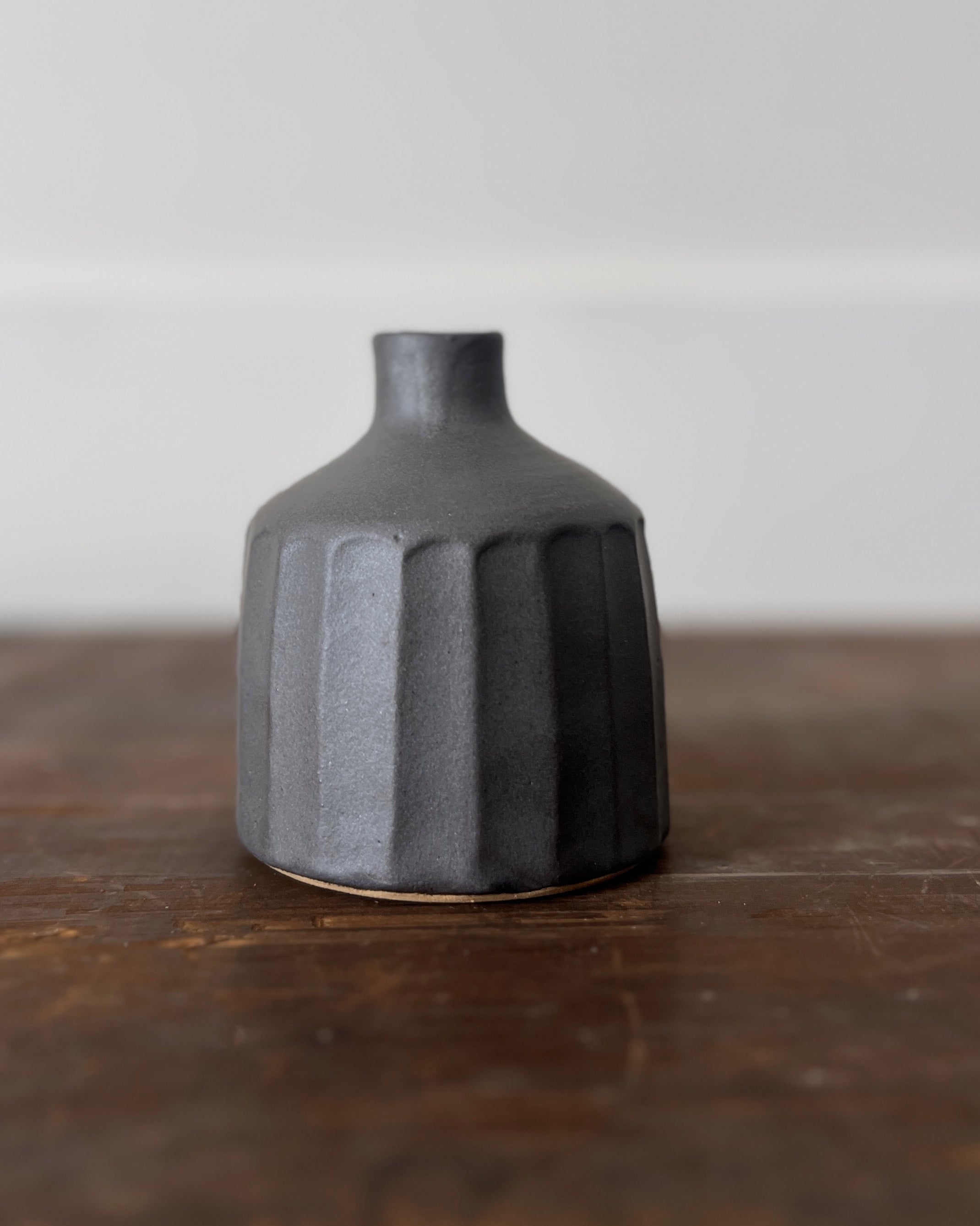 wakasama : ceramic vase