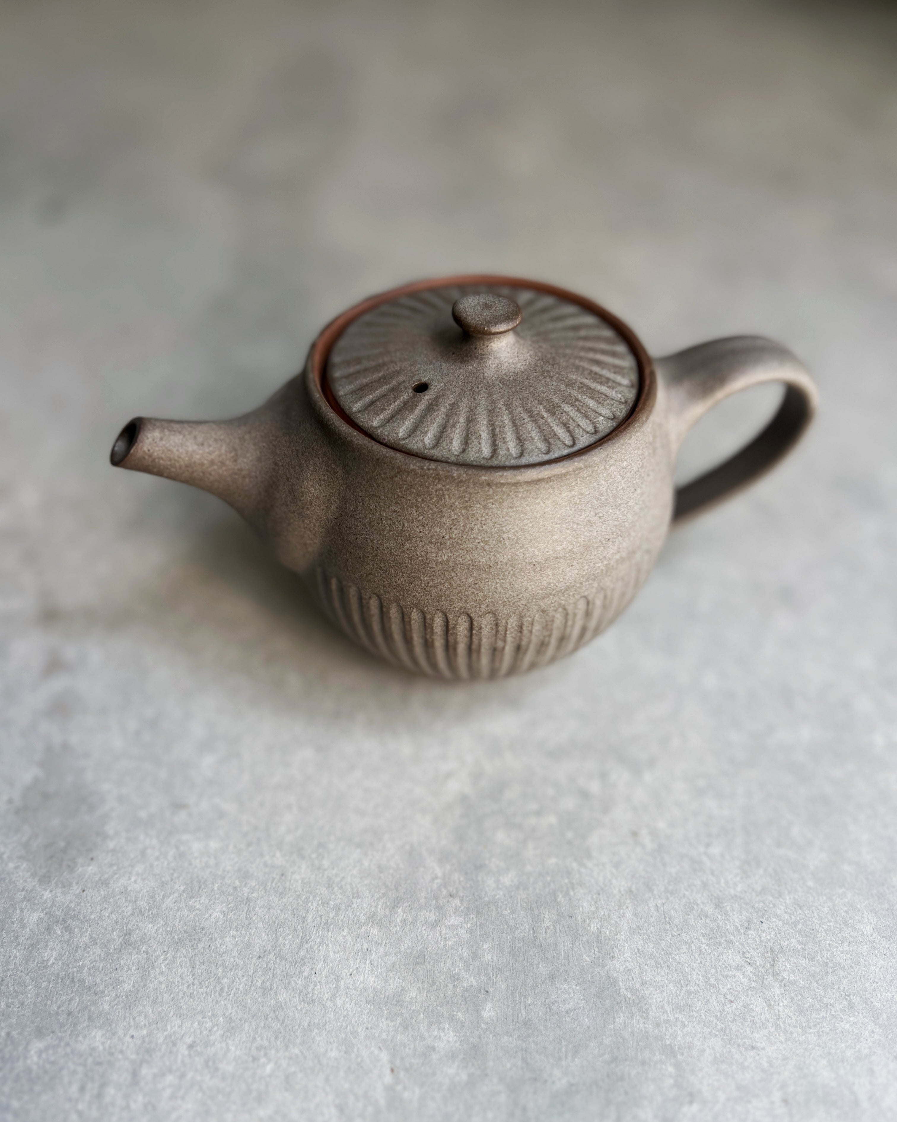 wakasama : small ceramic tea pot