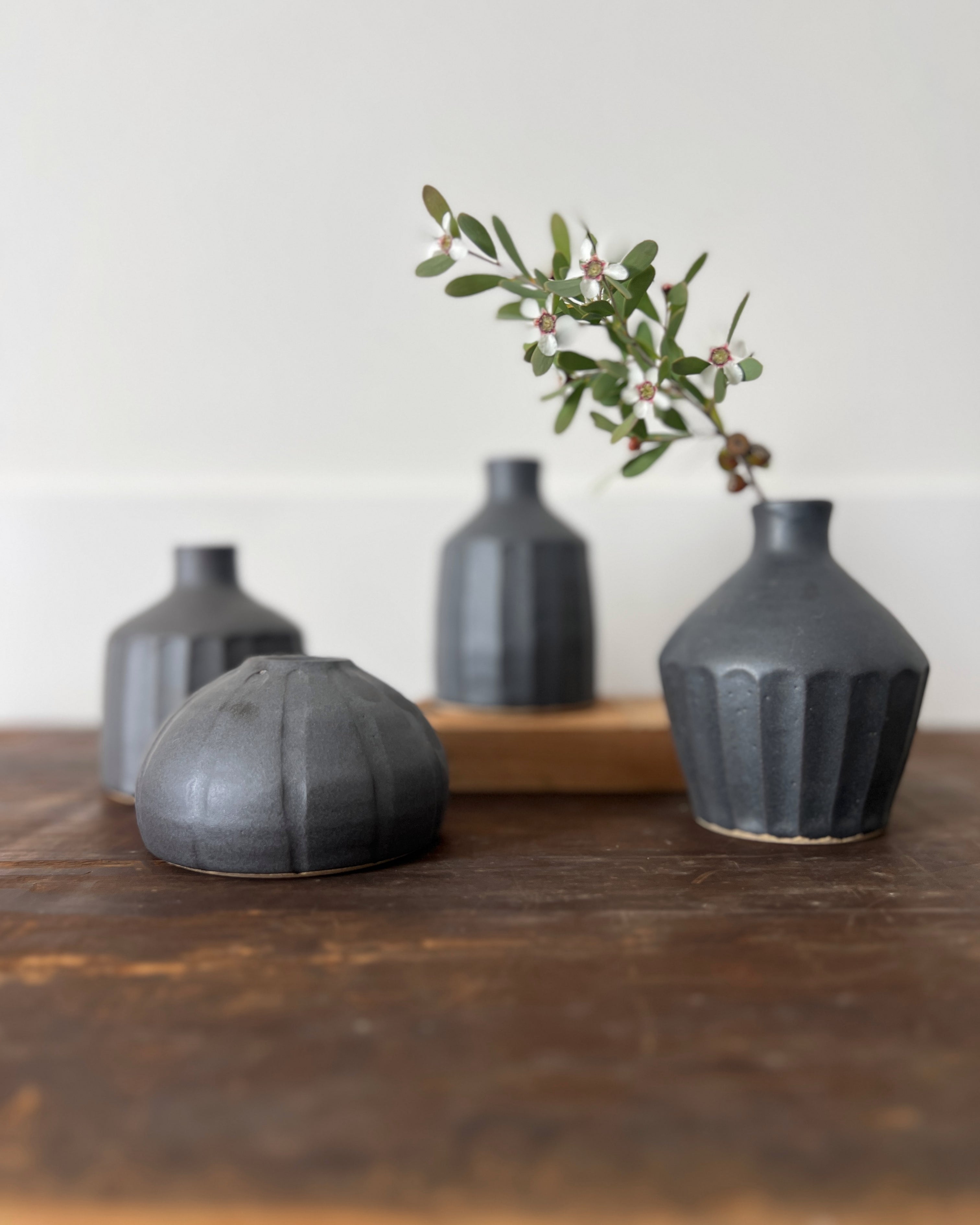 wakasama : ceramic vase