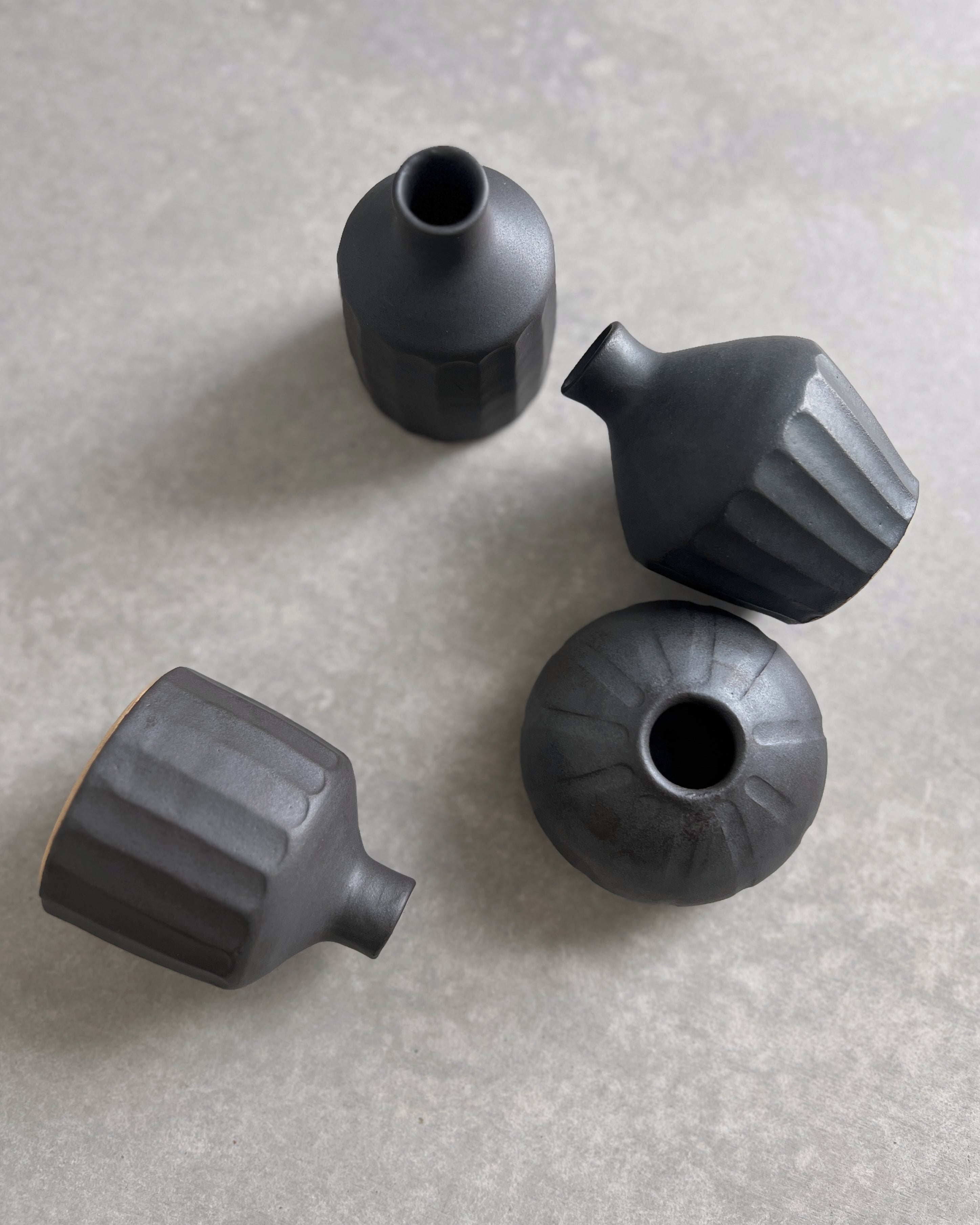wakasama : ceramic vase