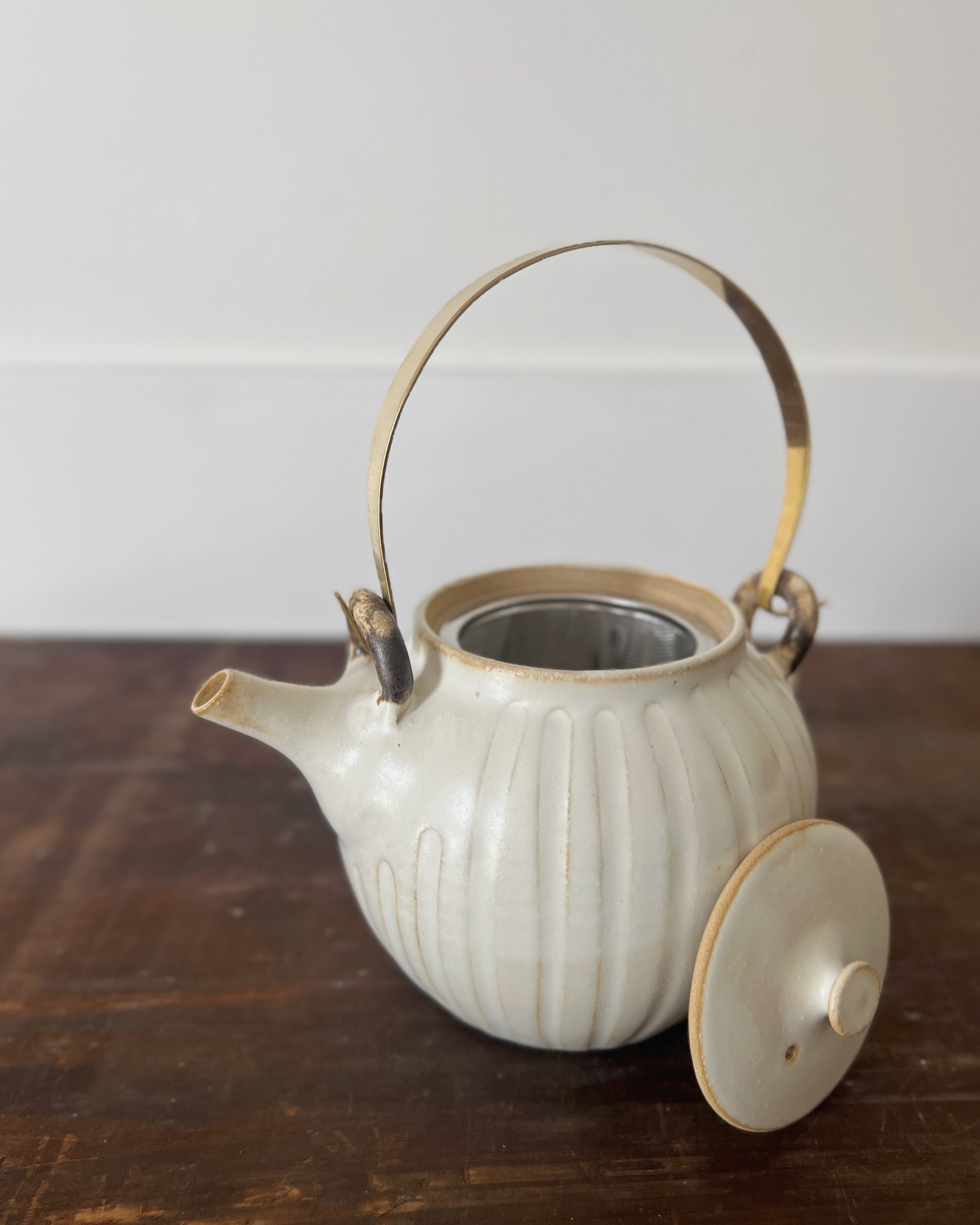 wakasama : ceramic teapot & cup