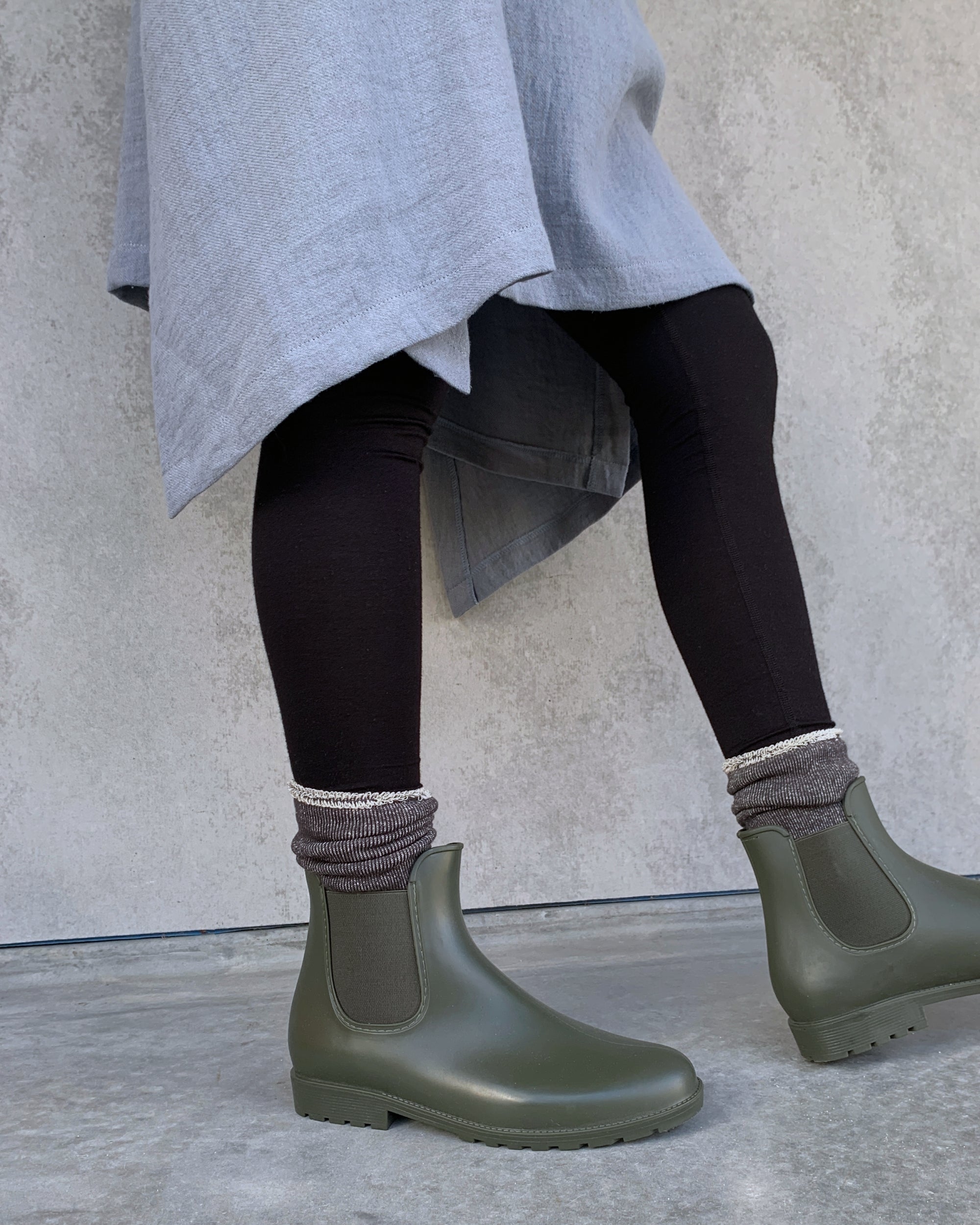 nishiguchi kutsushita : praha silk cotton socks