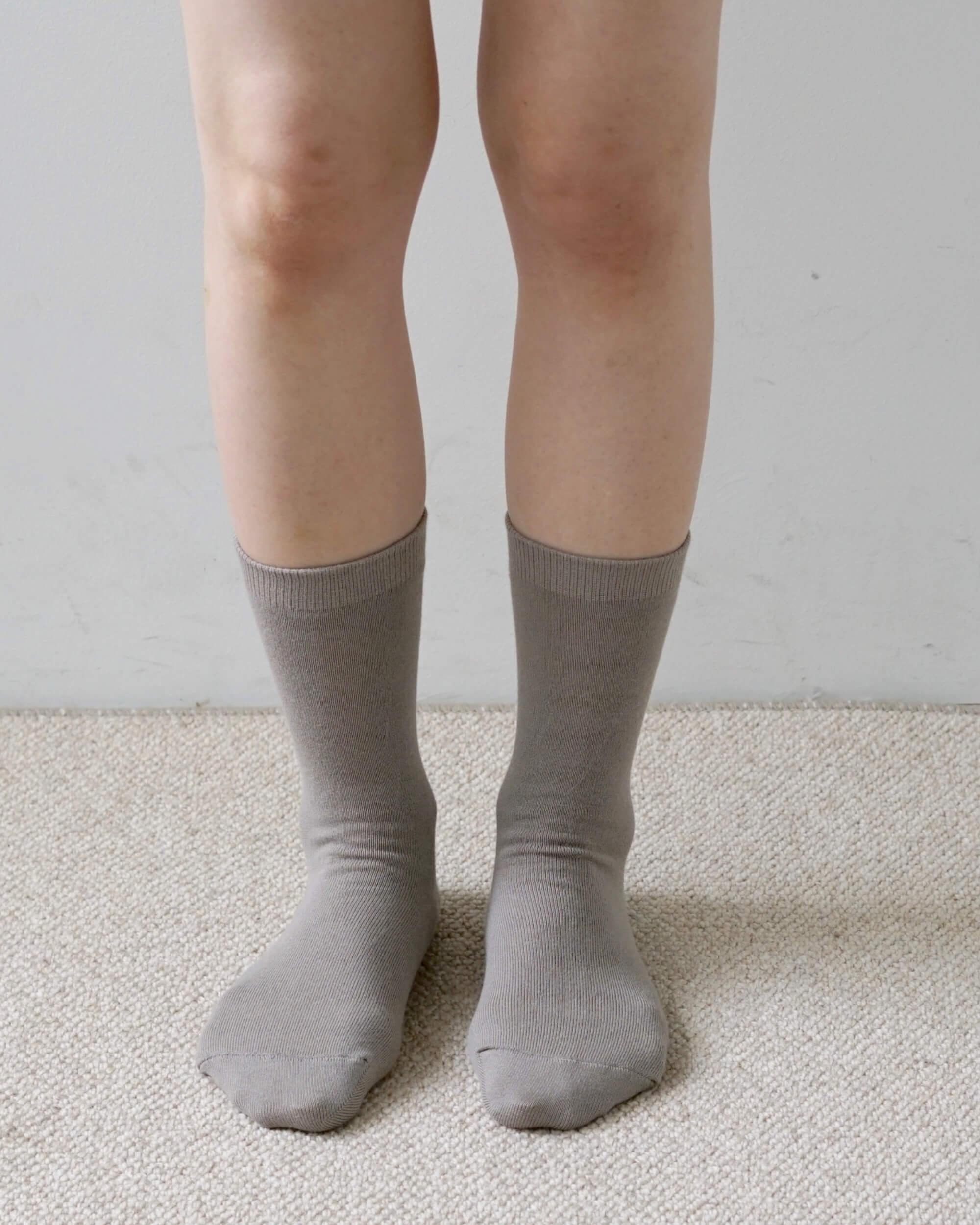 hakne : silk cotton double faced socks