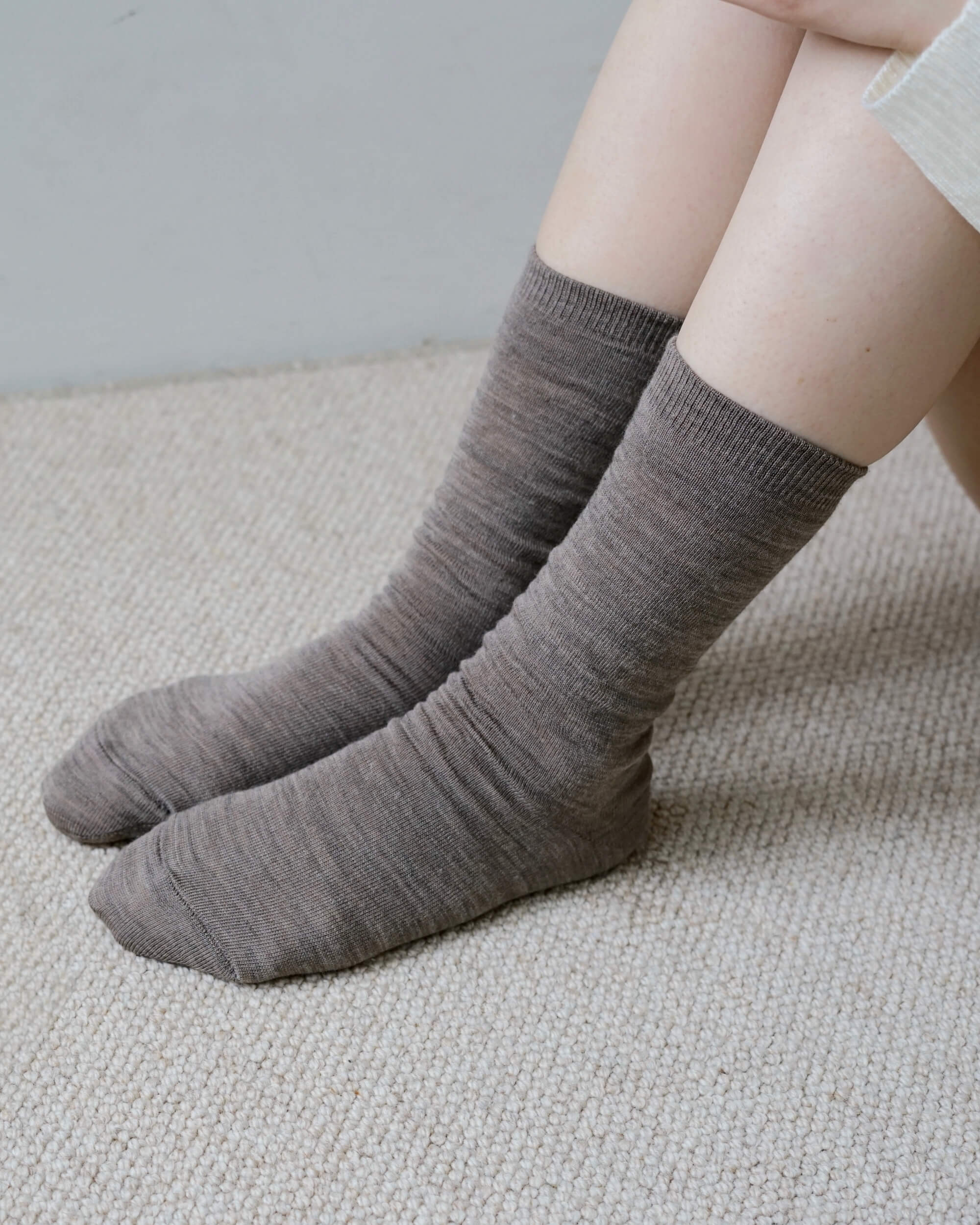 hakne : silk wool double-faced socks