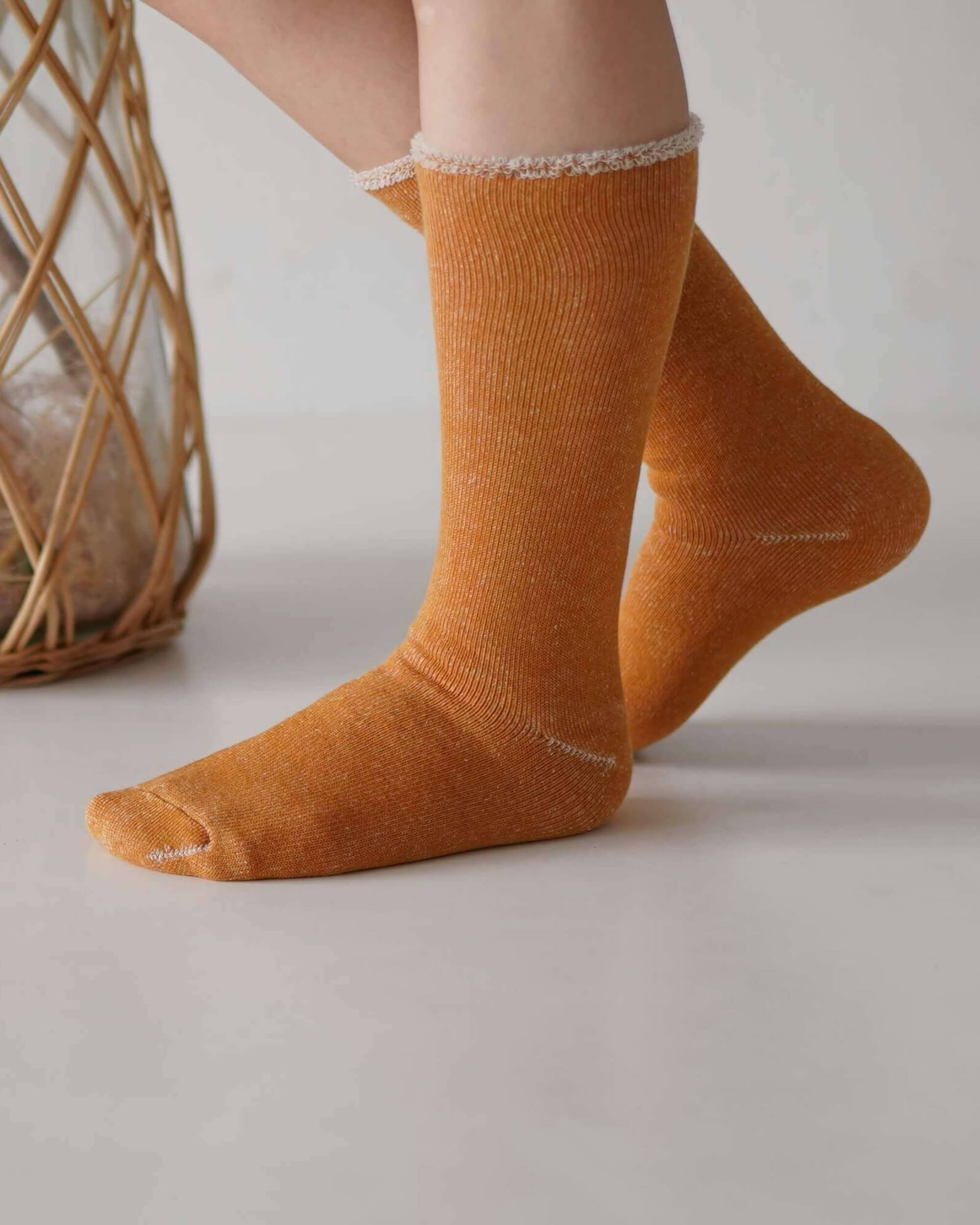 hakne : cotton-wool pile socks