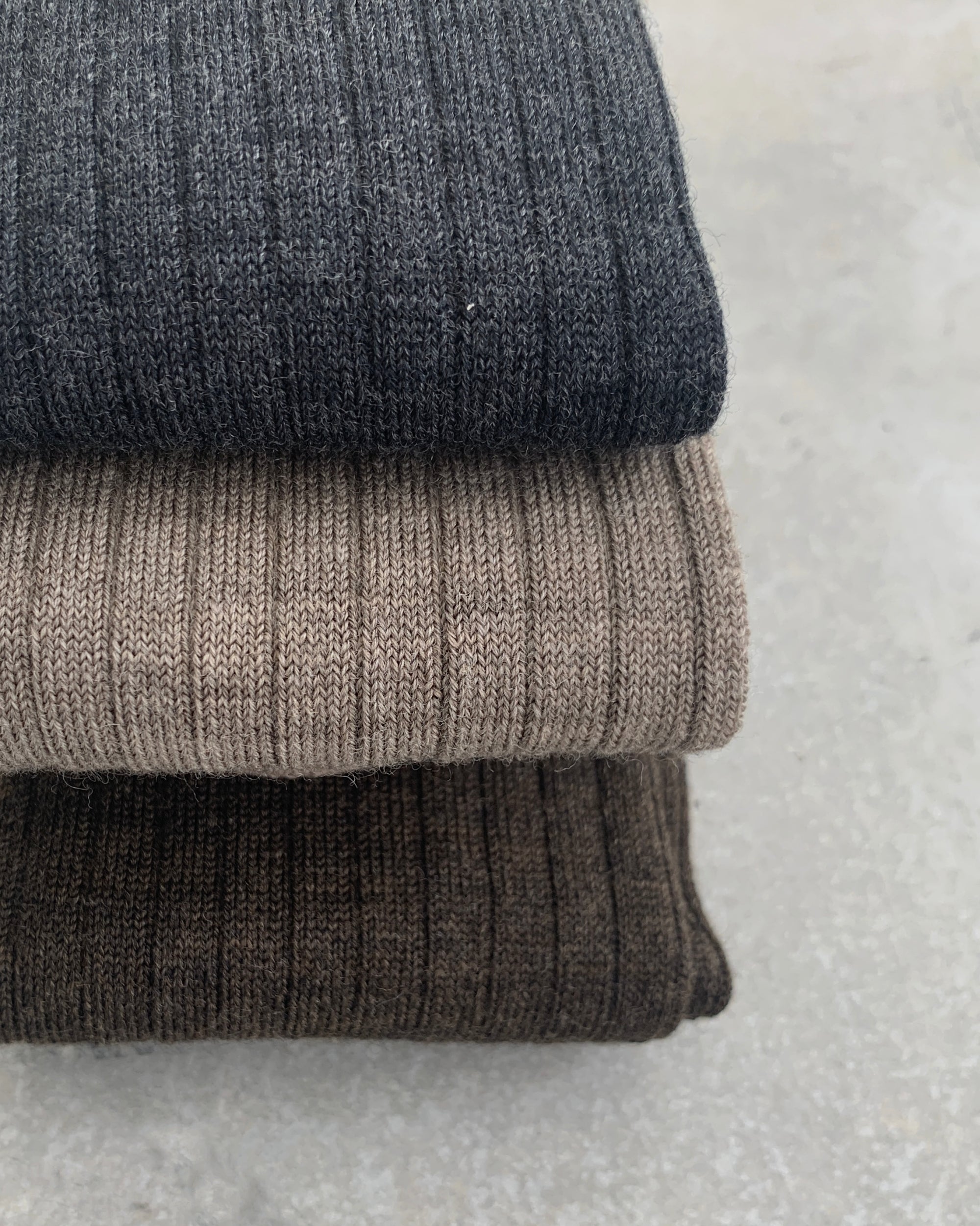 hakne : merino wool ribbed high socks