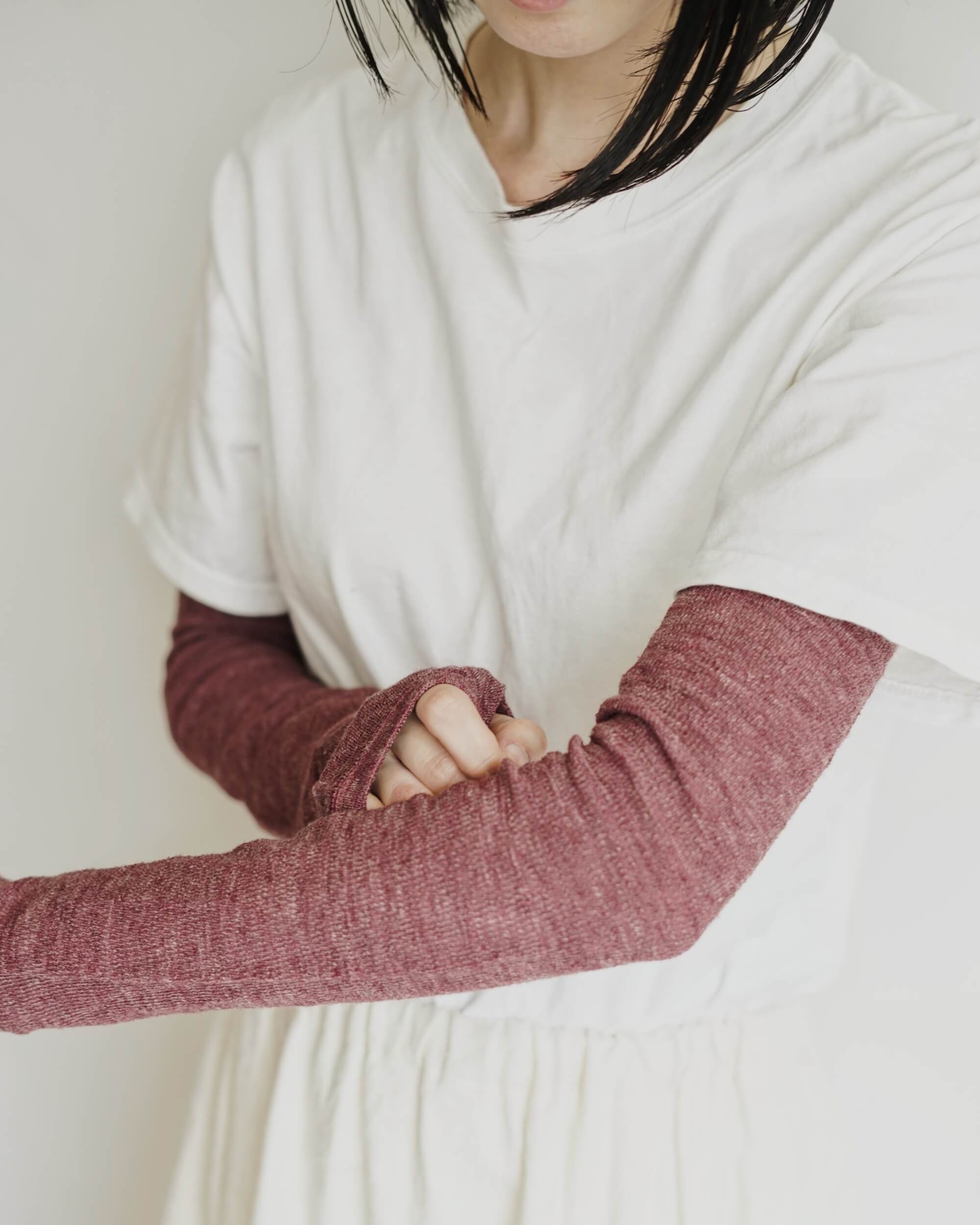nishiguchi kutsushita : teni linen arm covers - long
