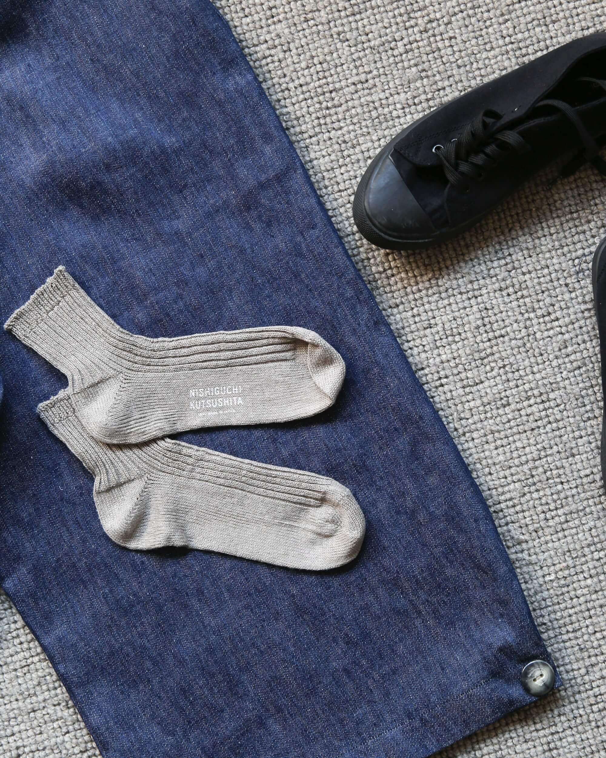 nishiguchi kutsushita : praha linen ribbed socks
