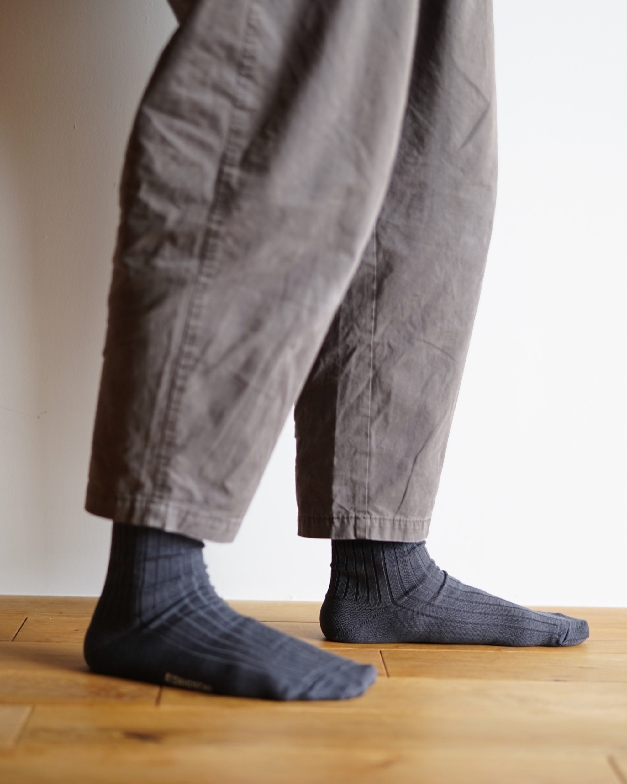 nishiguchi kutsushita : silk cotton ribbed socks