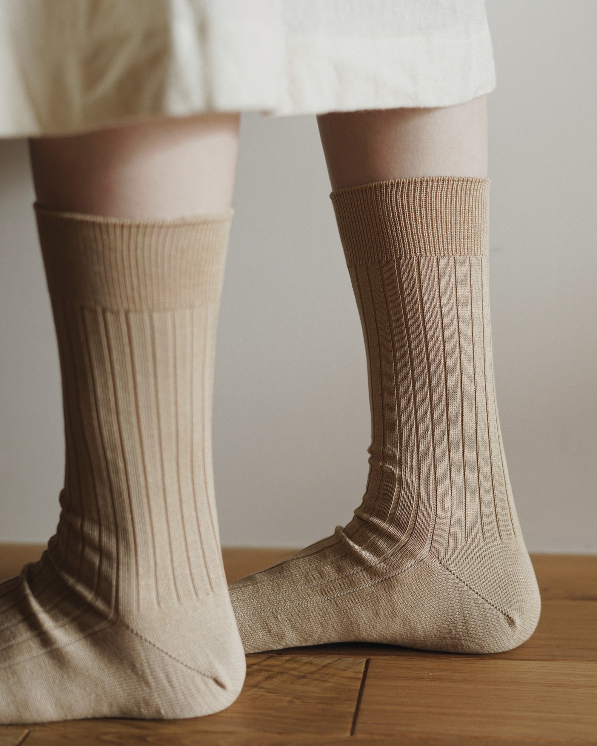 nishiguchi kutsushita : silk cotton ribbed socks