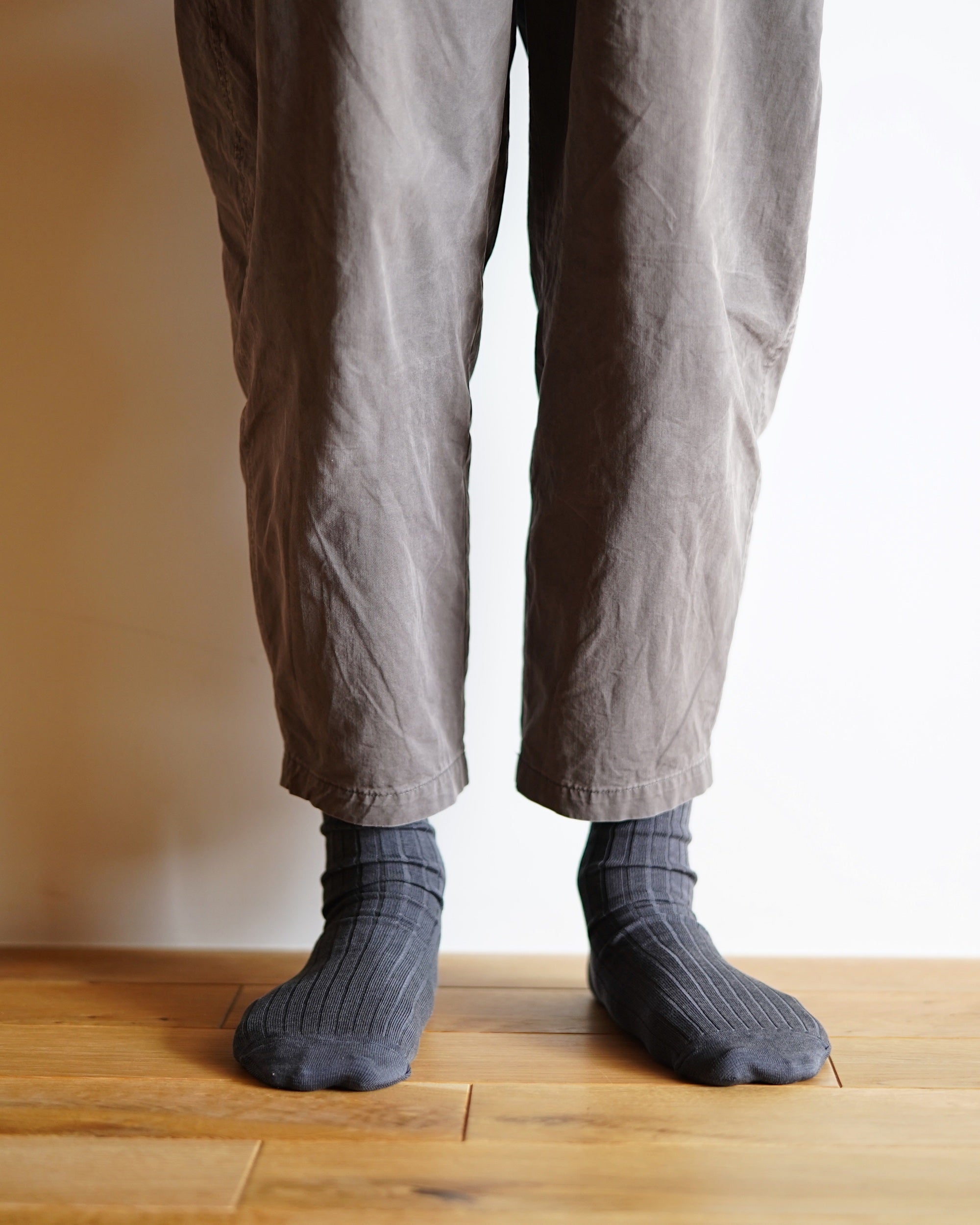 nishiguchi kutsushita : silk cotton ribbed socks