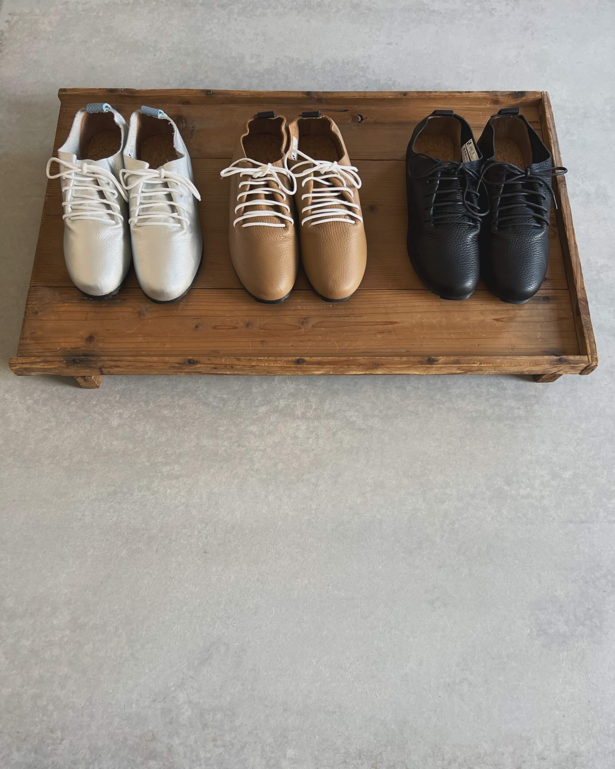 swaanarlberg : japanese leather shoes in cappuccino