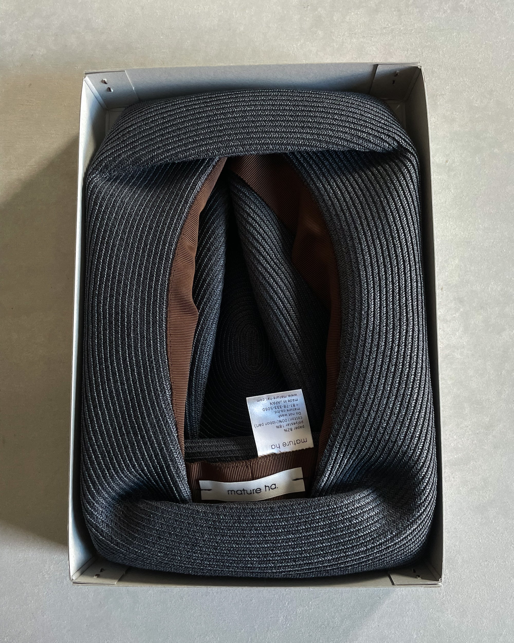 mature ha : boxed hat in charcoal with carbon ribbon