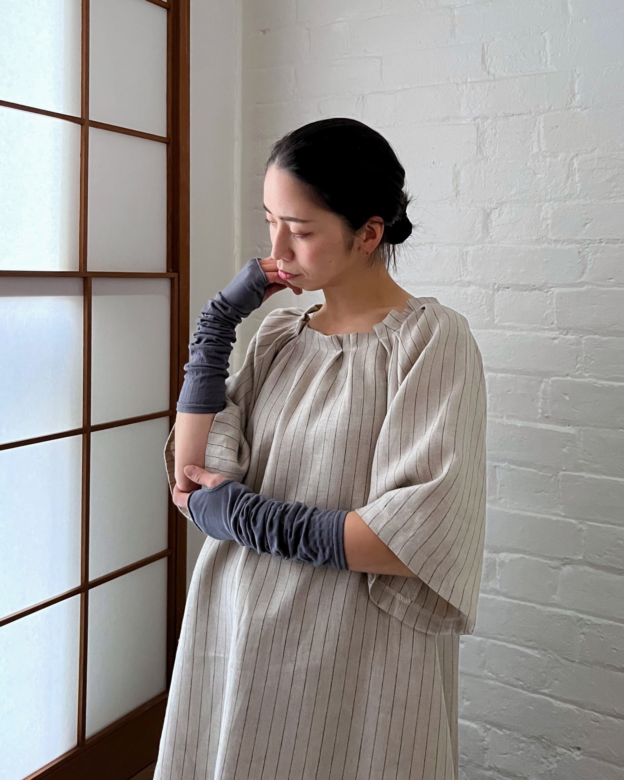 hakne : silk arm covers long