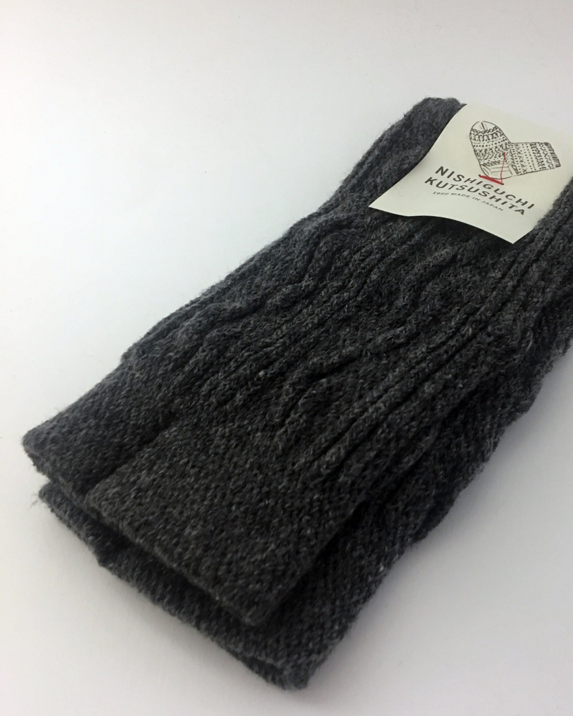 nishiguchi kutsushita : cable arm warmers slate