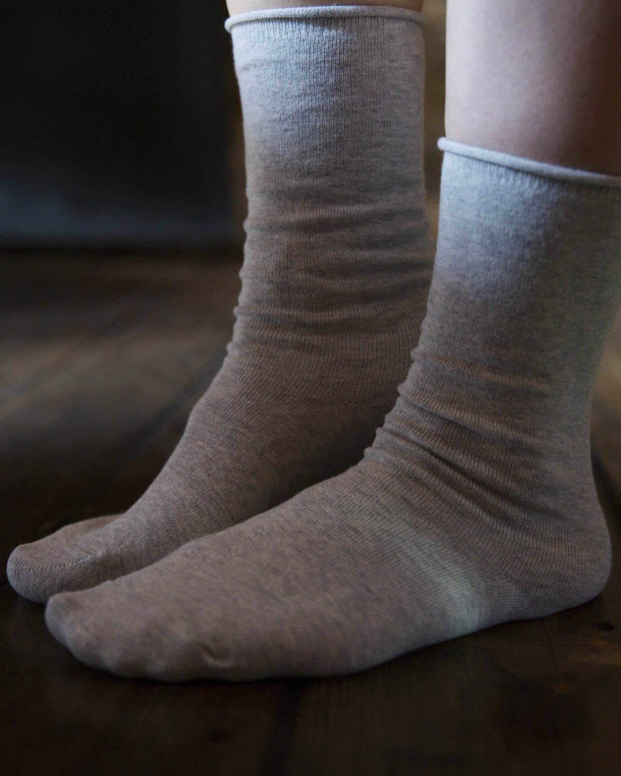 nishiguchi kutsushita : praha cashmere cotton socks