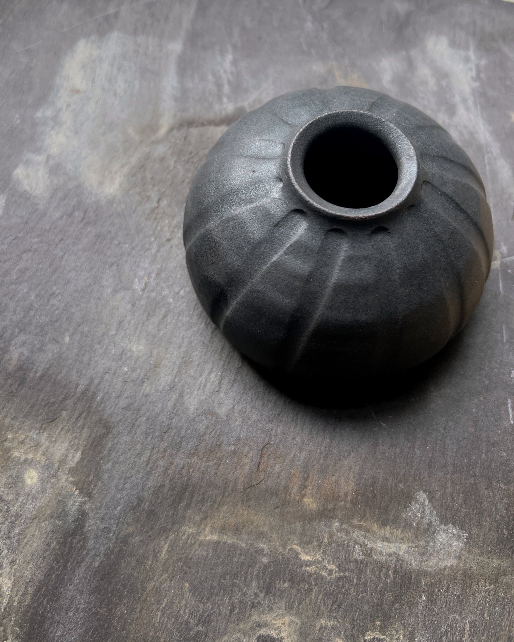 wakasama : ceramic vase 04