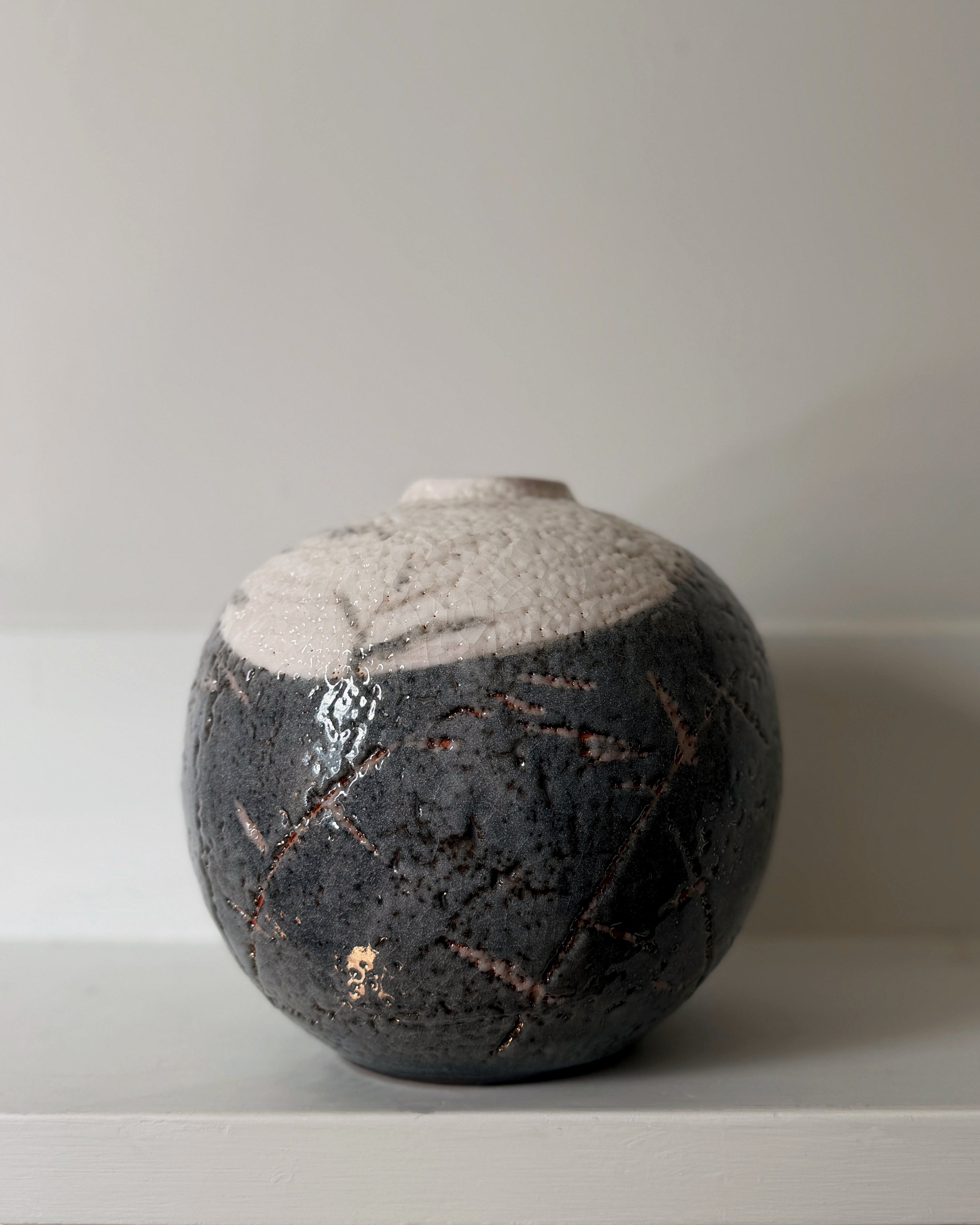 mino ware : boxed ceramic vase