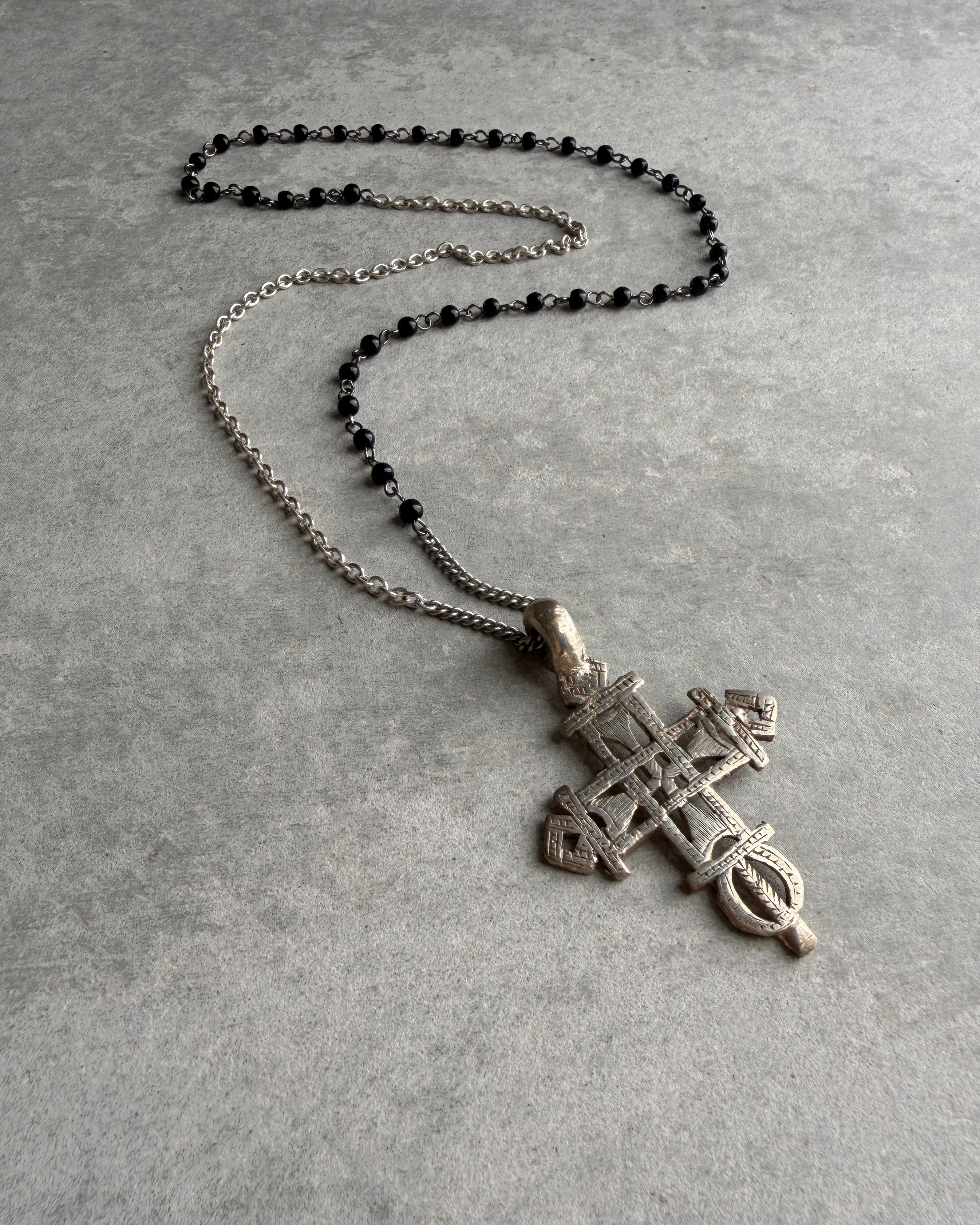 modern marcel : vintage cross pendant necklace