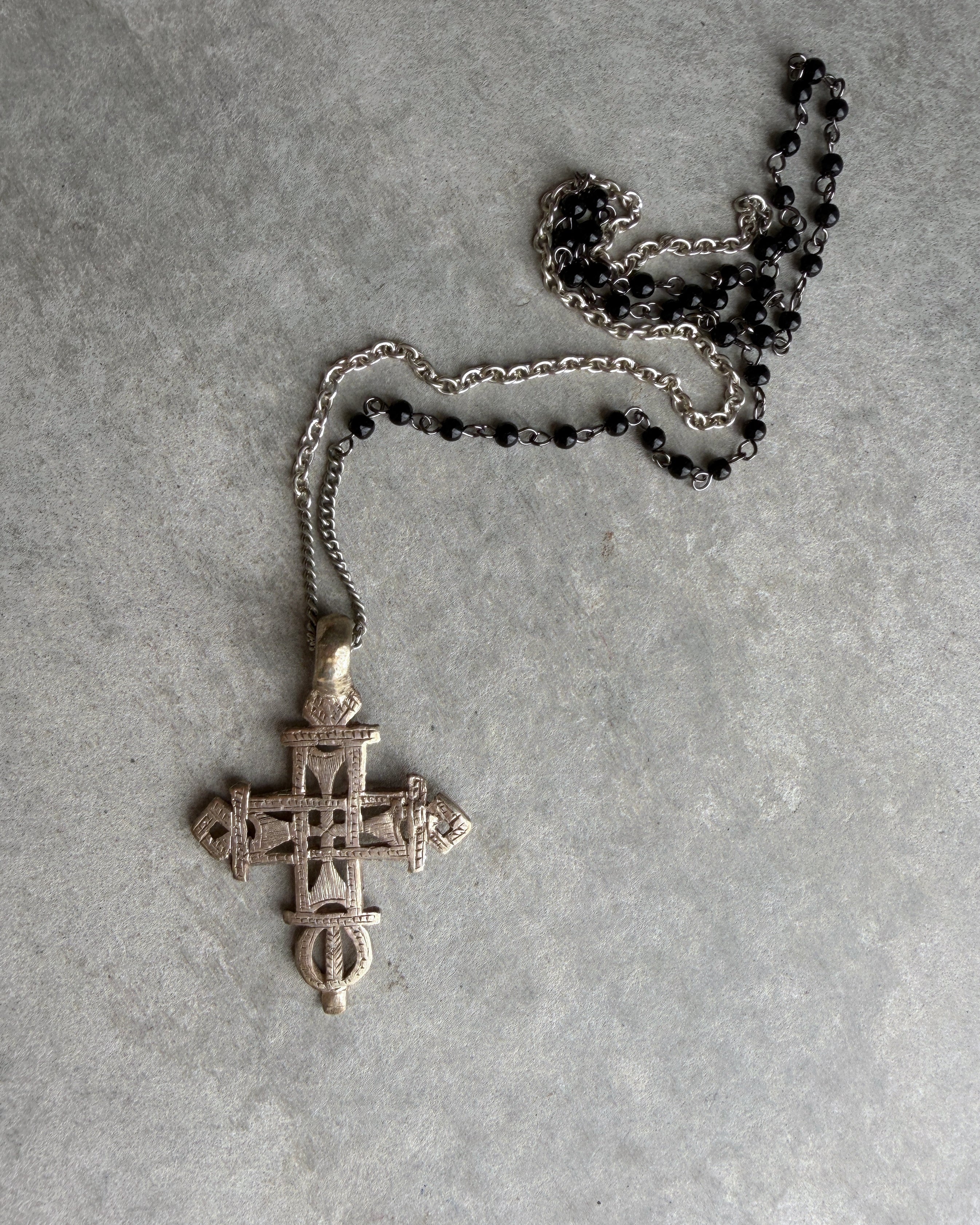modern marcel : vintage cross pendant necklace