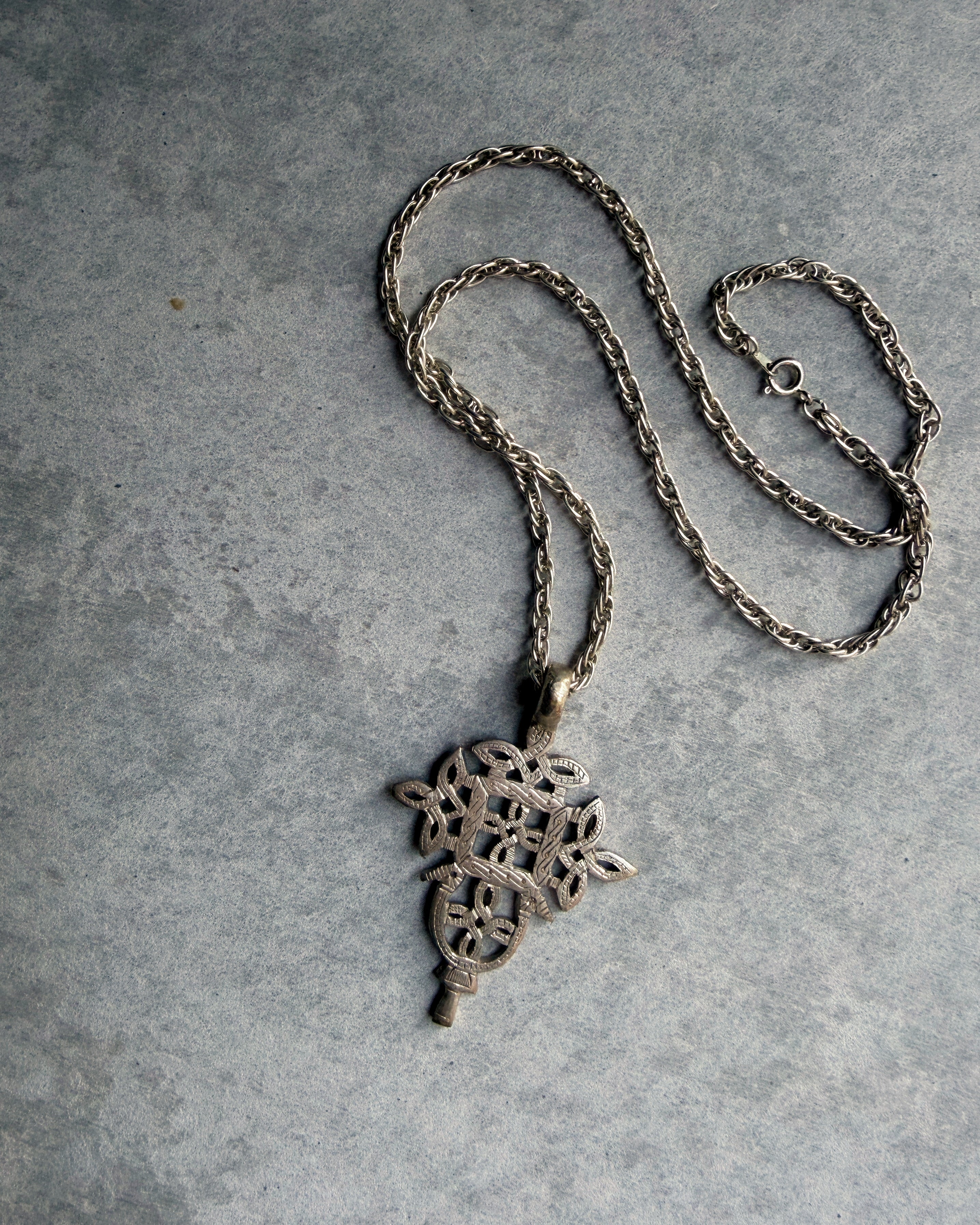 modern marcel : vintage cross pendant necklace