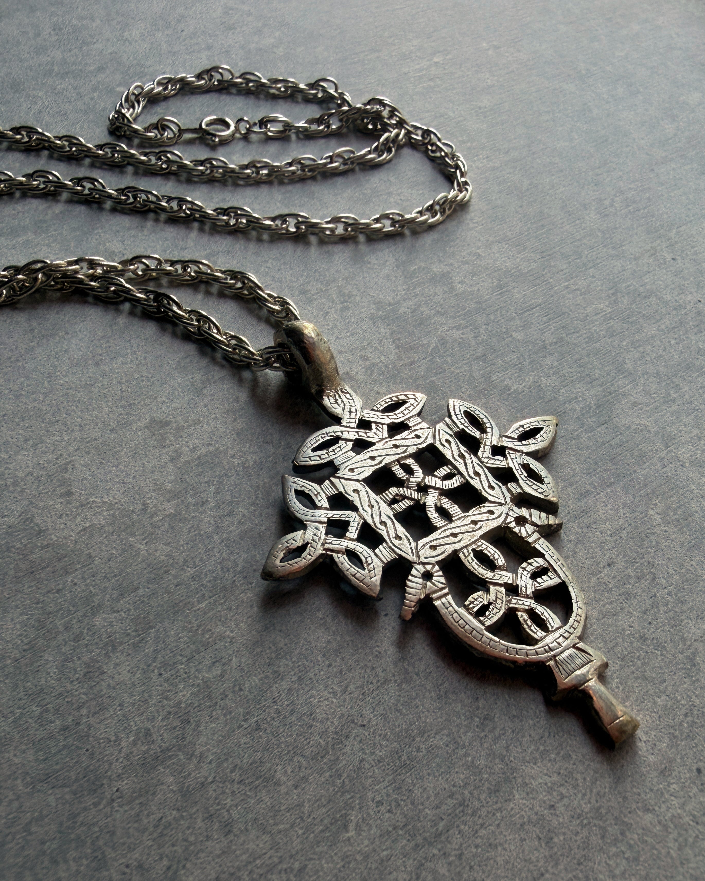 modern marcel : vintage cross pendant necklace