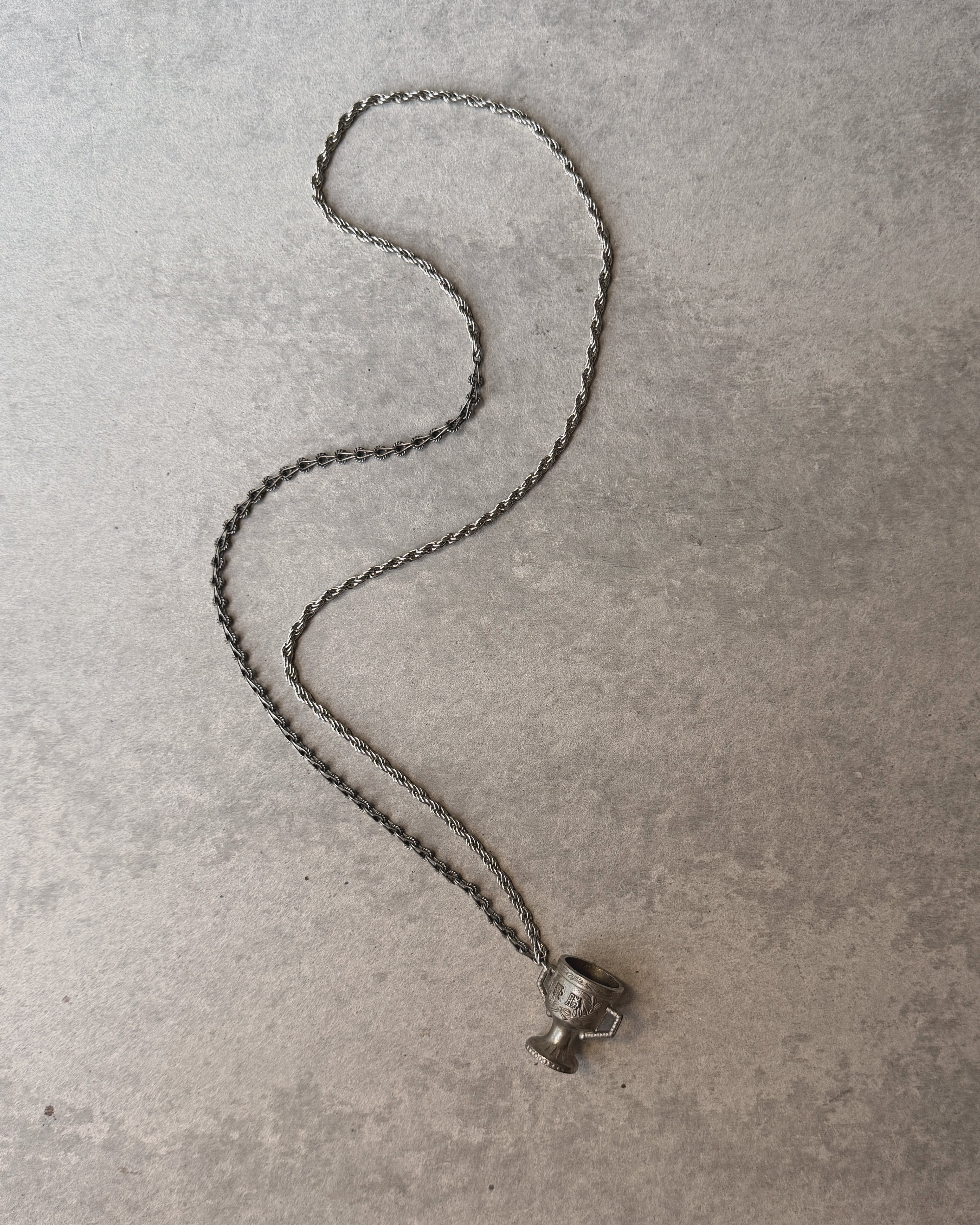 modern marcel : vintage Japanese trophy pendant necklace