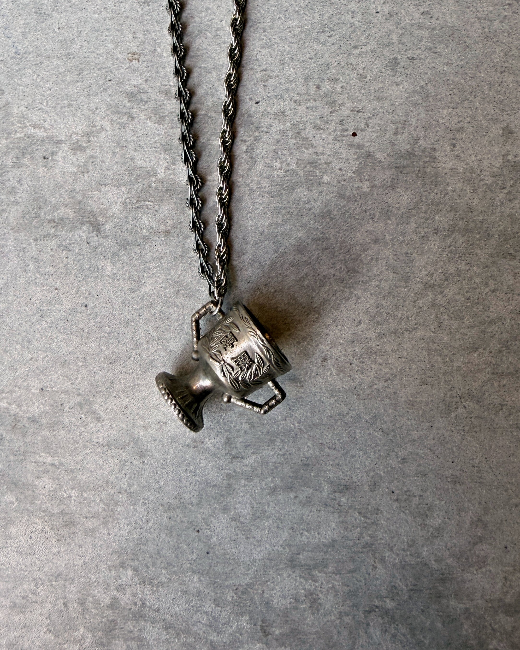 modern marcel : vintage Japanese trophy pendant necklace