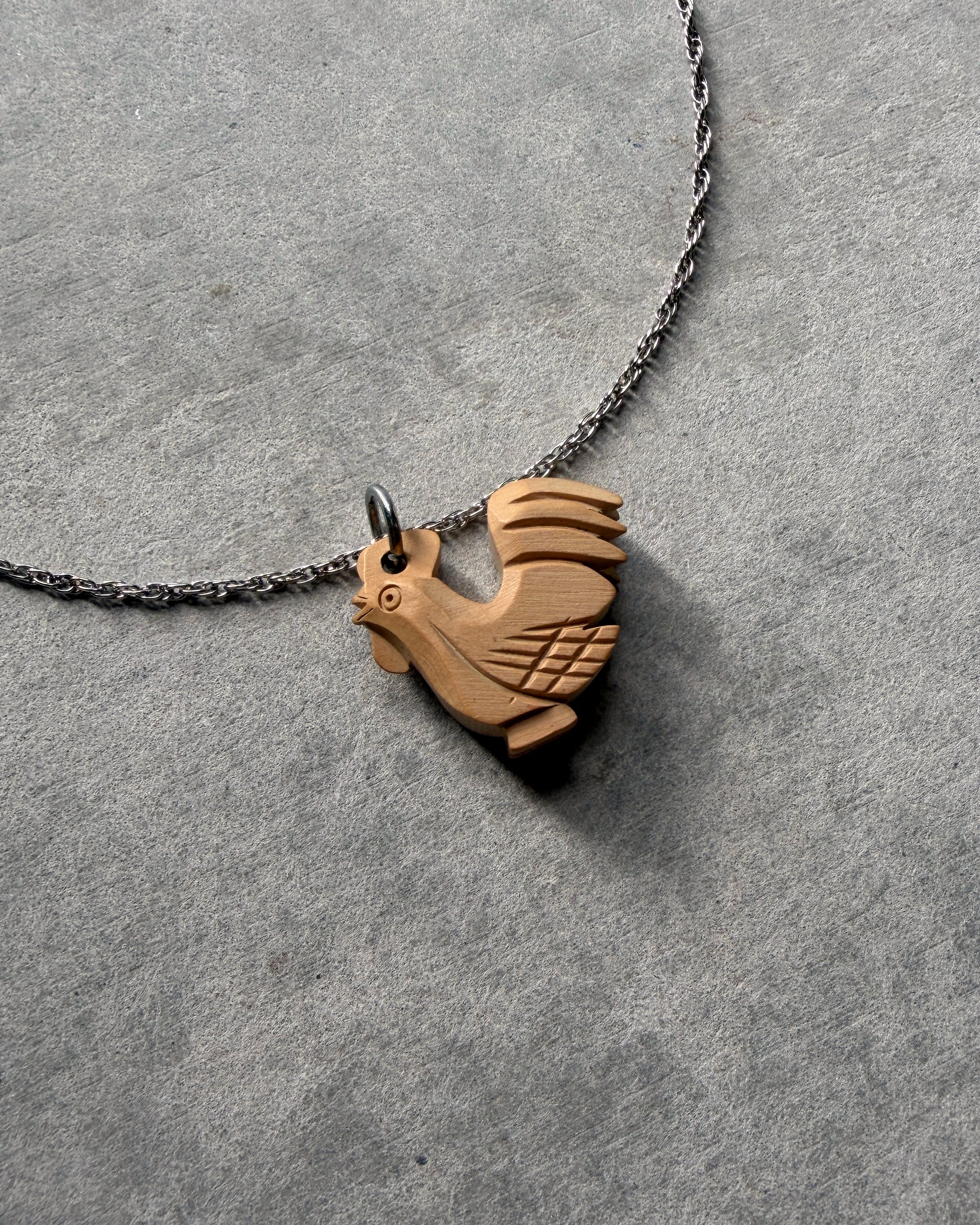modern marcel : vintage wooden rooster pendant necklace